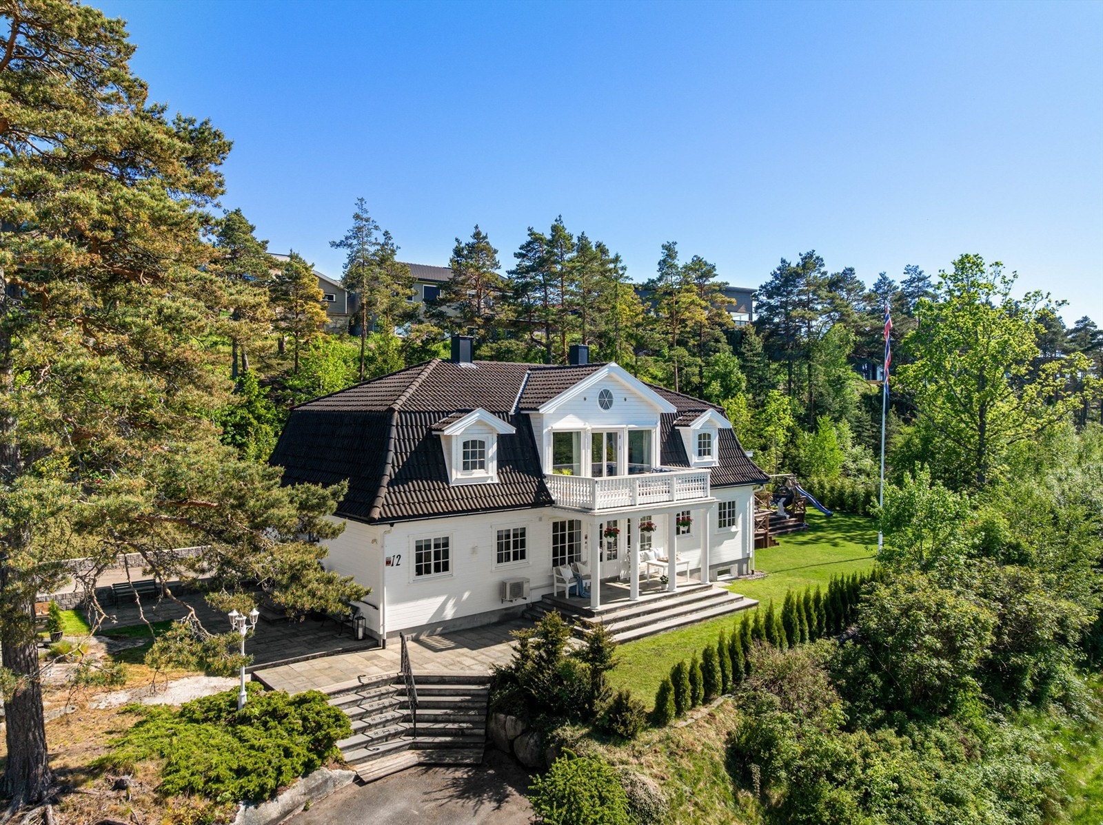 Langgårdsveien 12 presenteres av Kenneth Graarud Olsen i Krogsveen. Galleribilde