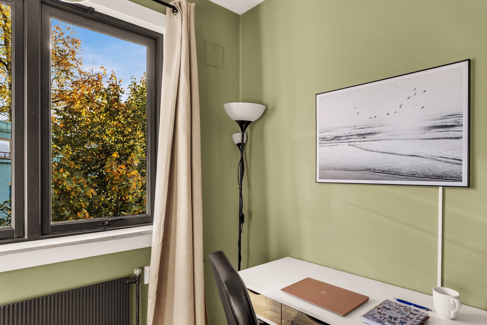 Rommet egner seg godt som kontor, gjesterom eller barnerom. Galleribilde