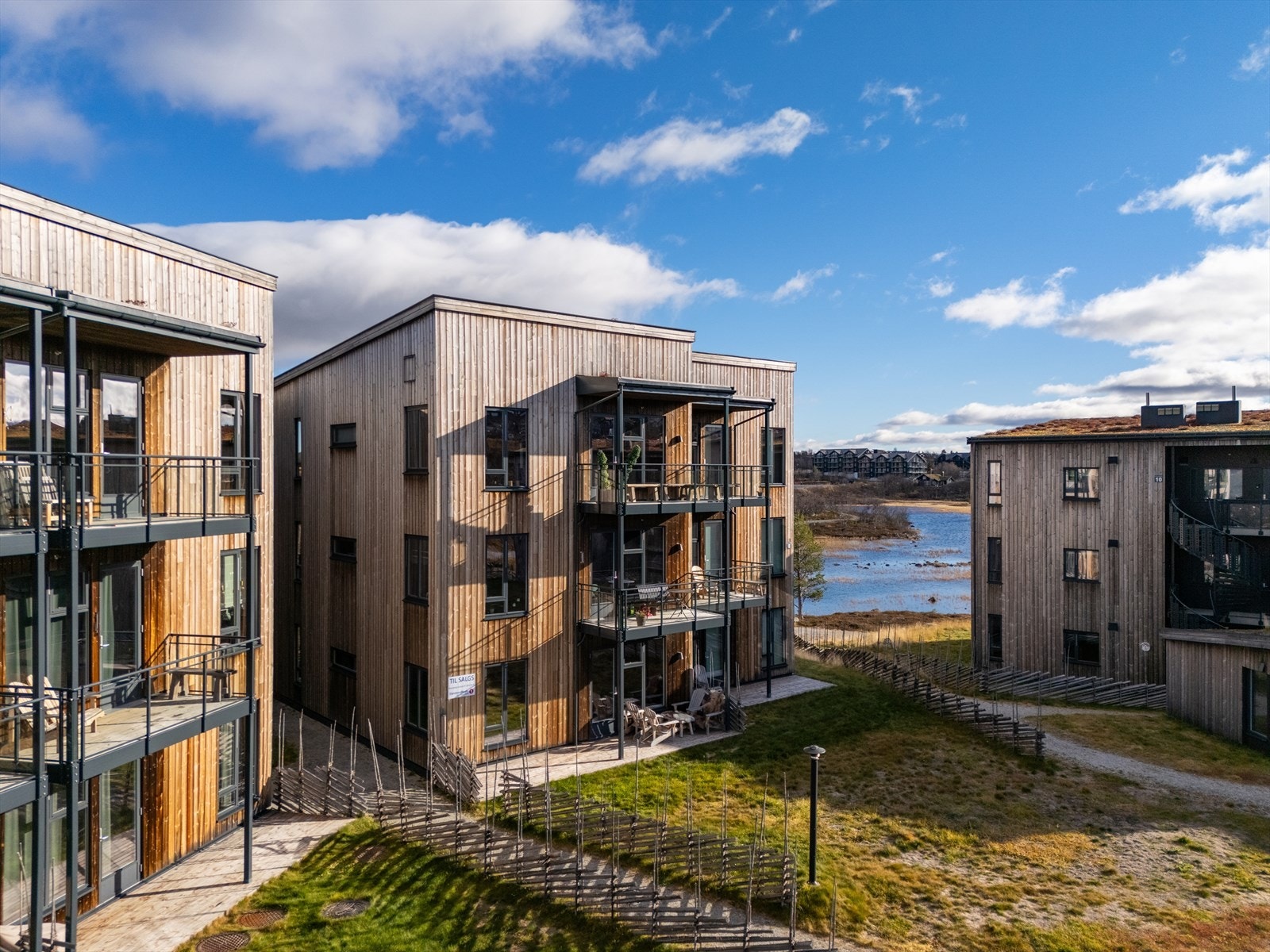 Sameiet ligger naturskjønt til med turmuligheter "rett utenfor døren". Galleribilde