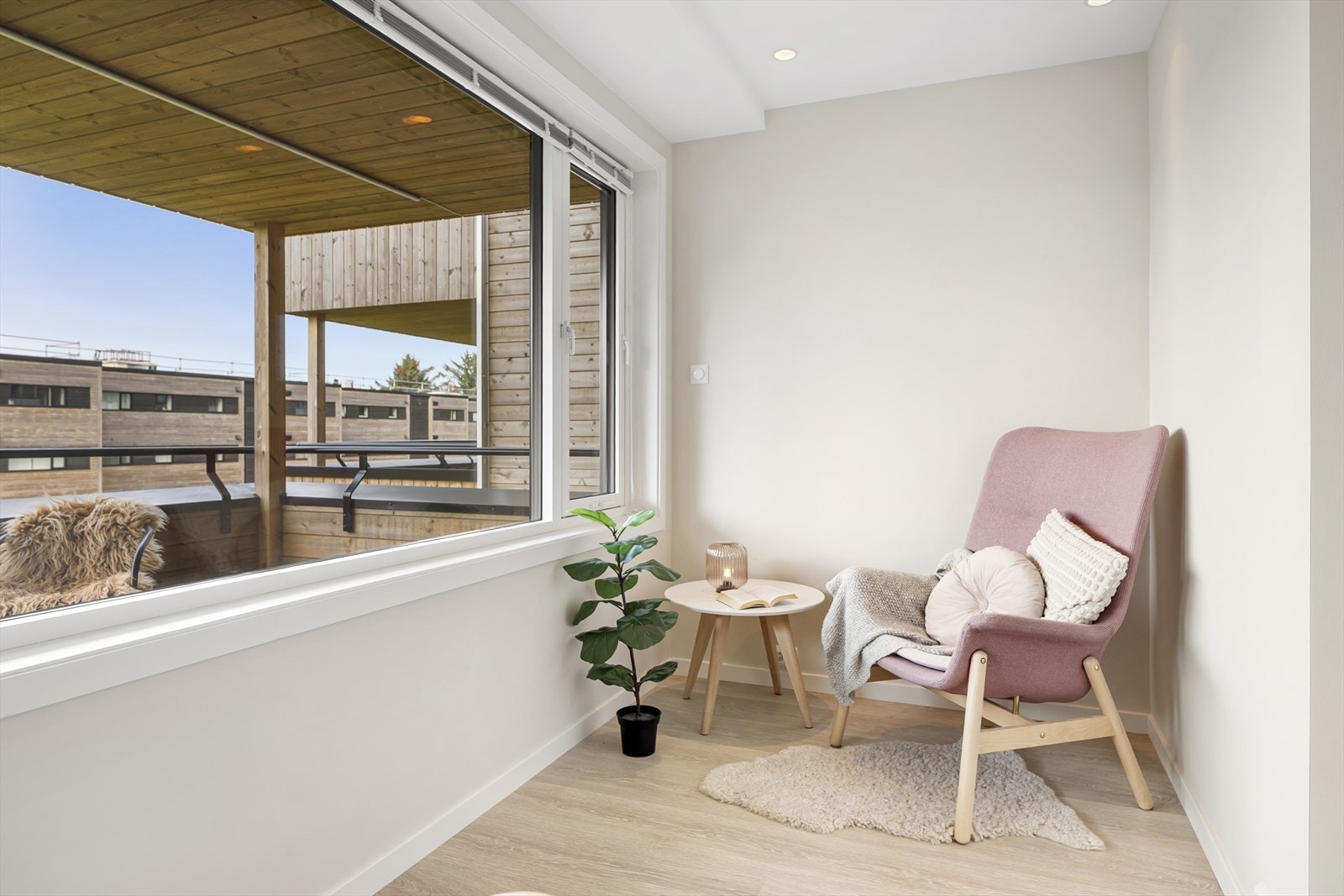 - Koselig lesekrok, eller ypperlig plass til hjemmekontoret - Galleribilde