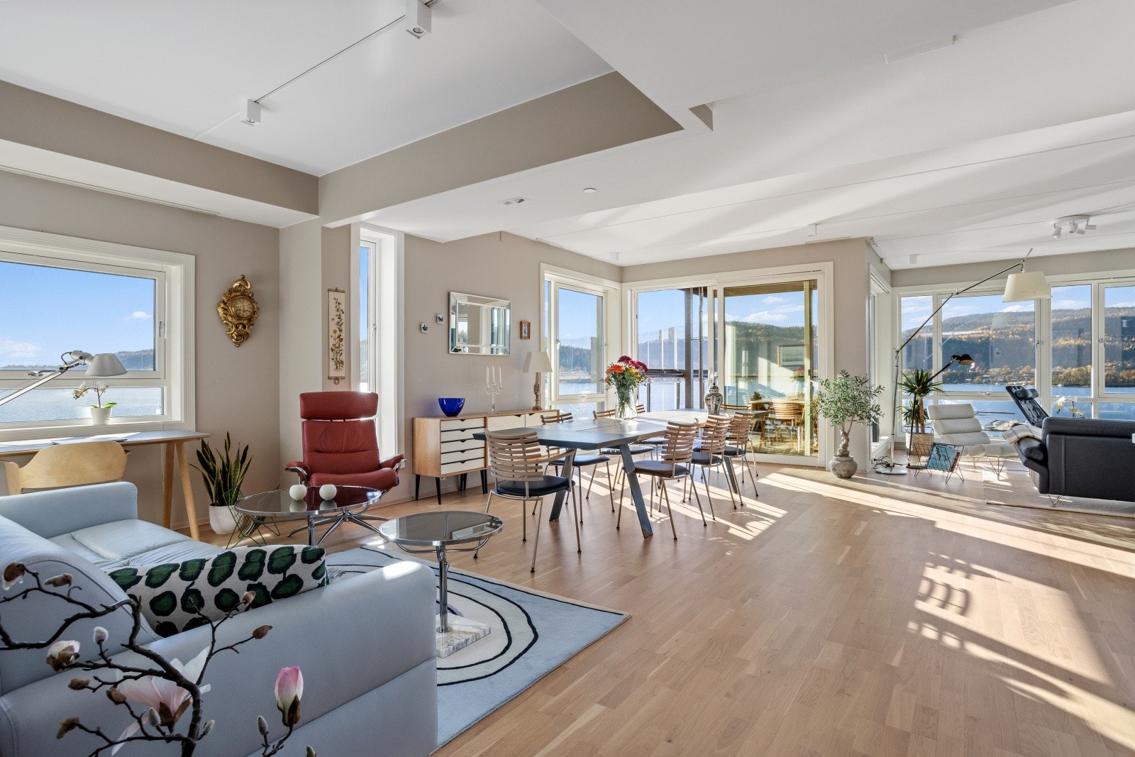 Leiligheten har en flott plassering i prosjektet, med fritt utsyn og tilnærmet null innsyn. Galleribilde