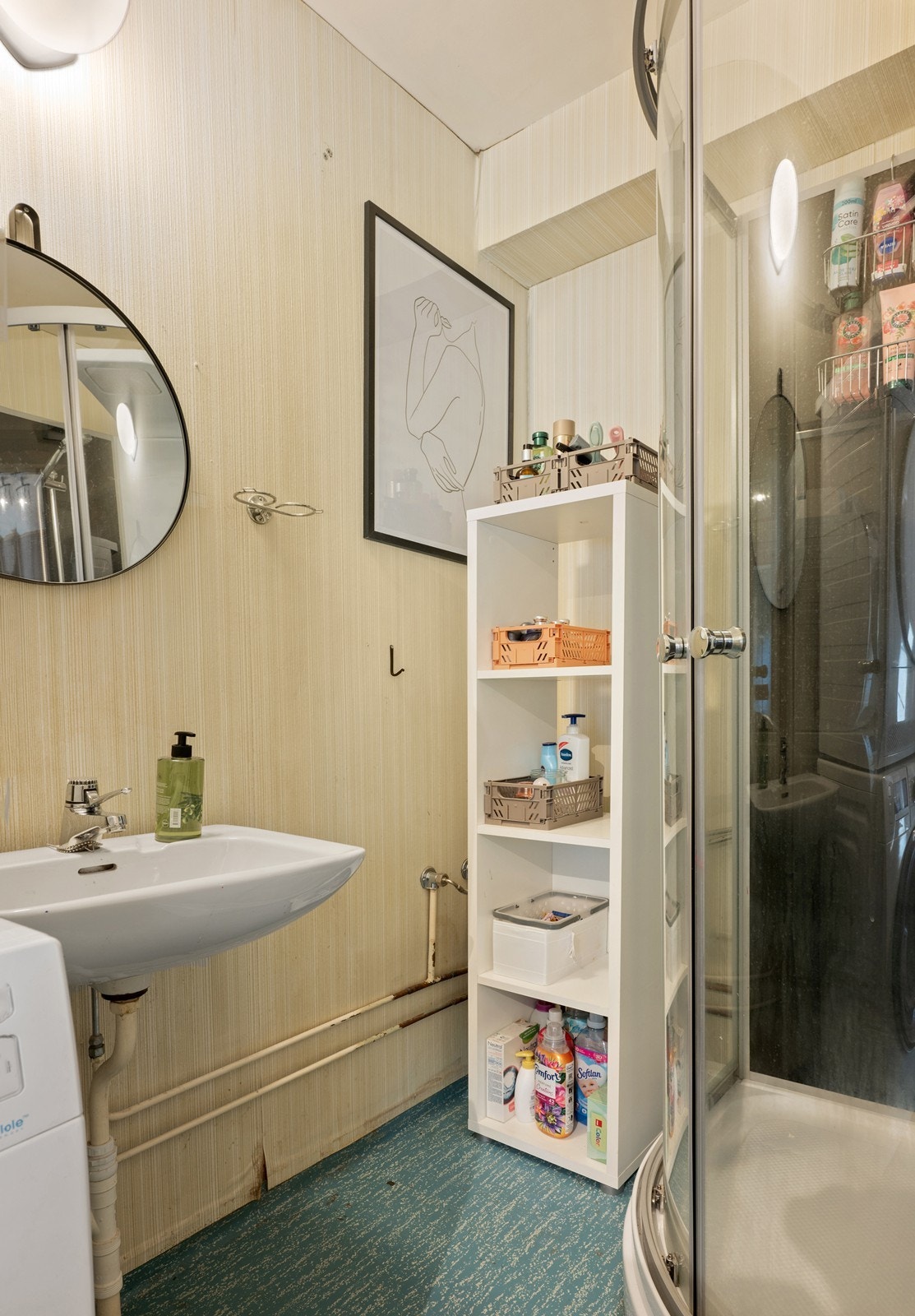 Rommet tilfredsstiller ikke dagens krav til fuktsikring og våtromskonstruksjon Galleribilde