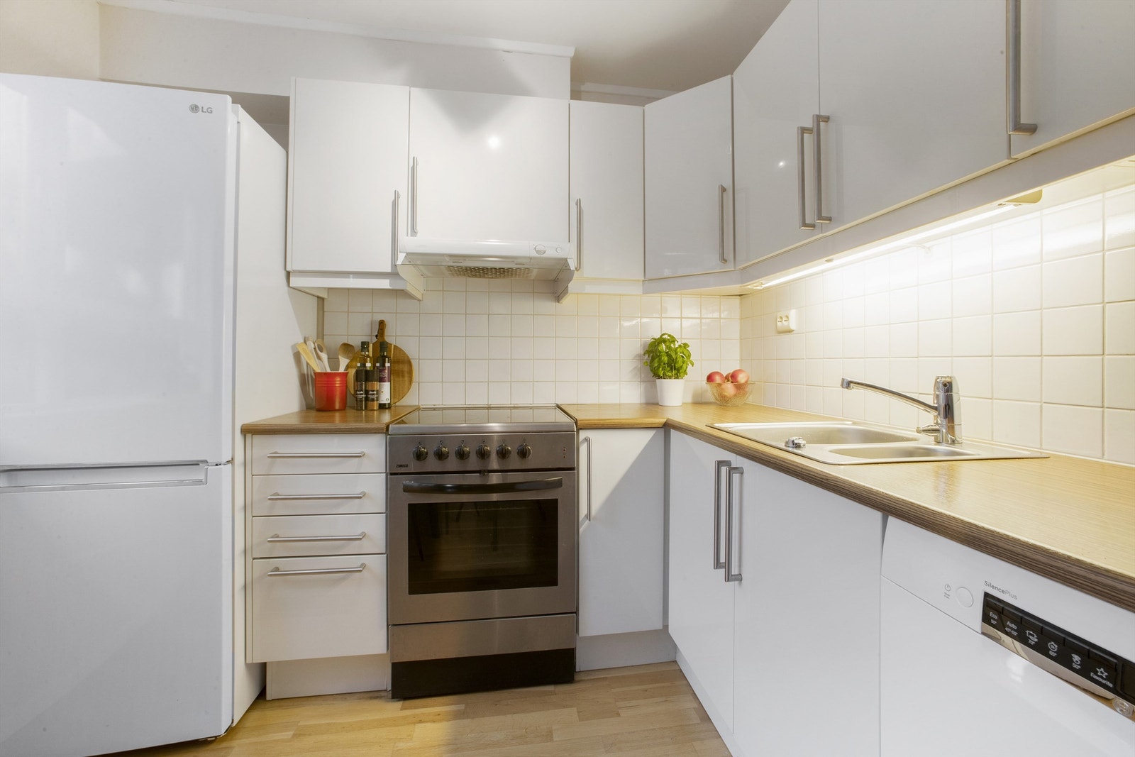 Ventilator er integrert og tilkoblet avtrekkskanal Galleribilde