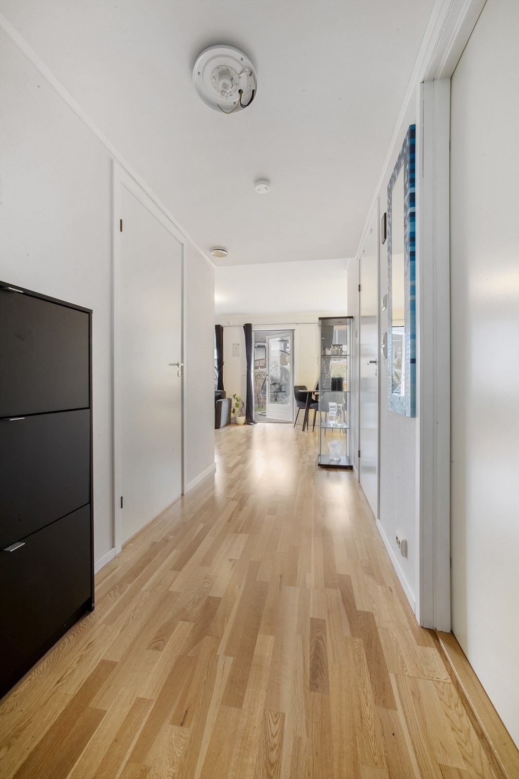 Fra entréen er det adkomst til bod Galleribilde