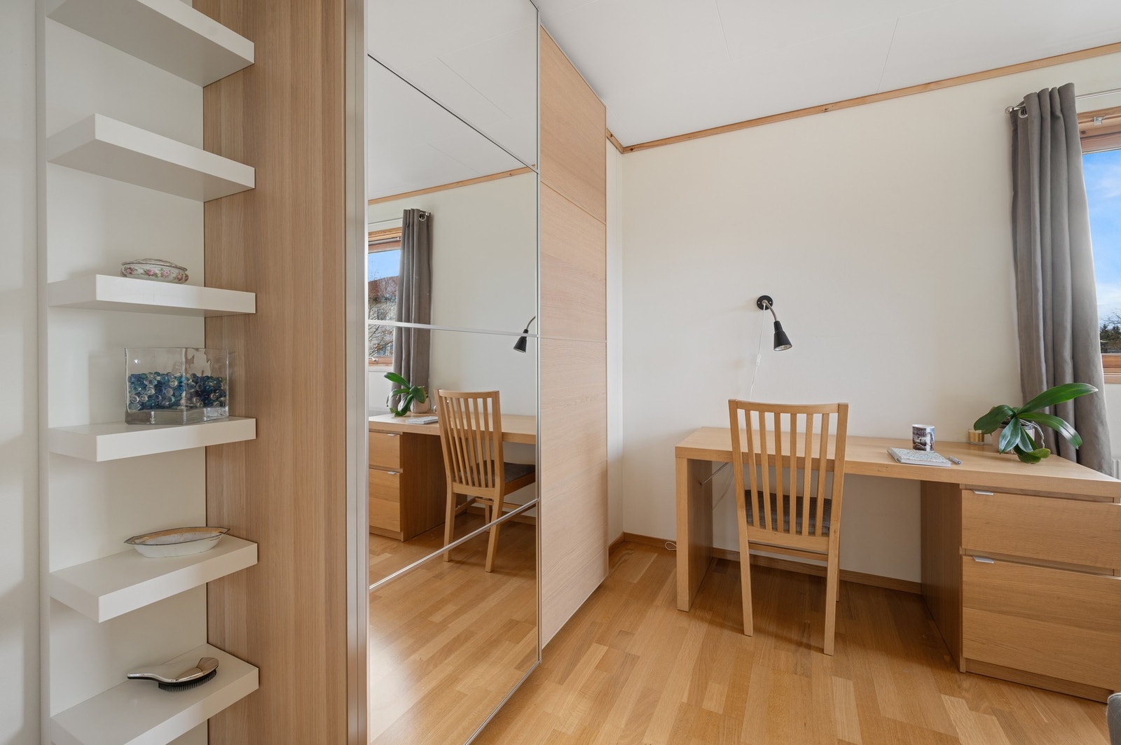 Soverom 1 er på 12,9 kvm. Galleribilde