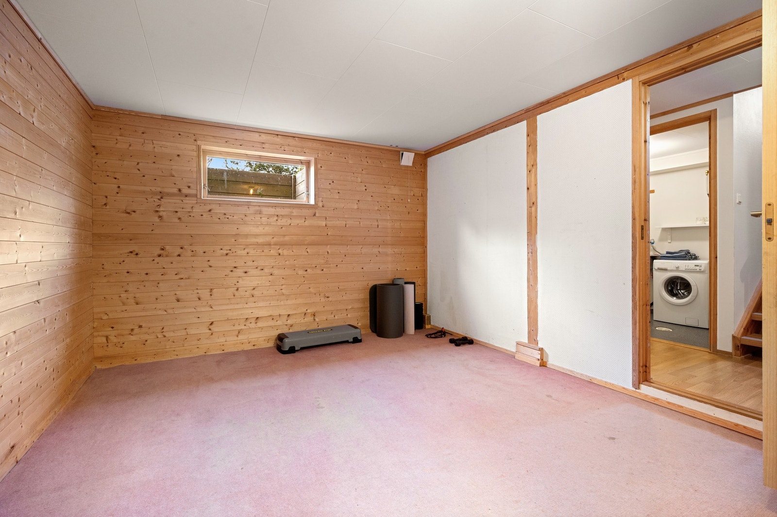 Flere slår sammen bod 3 og 4 og bruker det som kjellerstue. Galleribilde