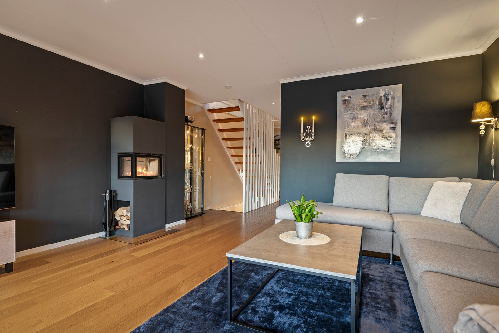 Peisen sørger for god oppvarming og lun stemning Galleribilde