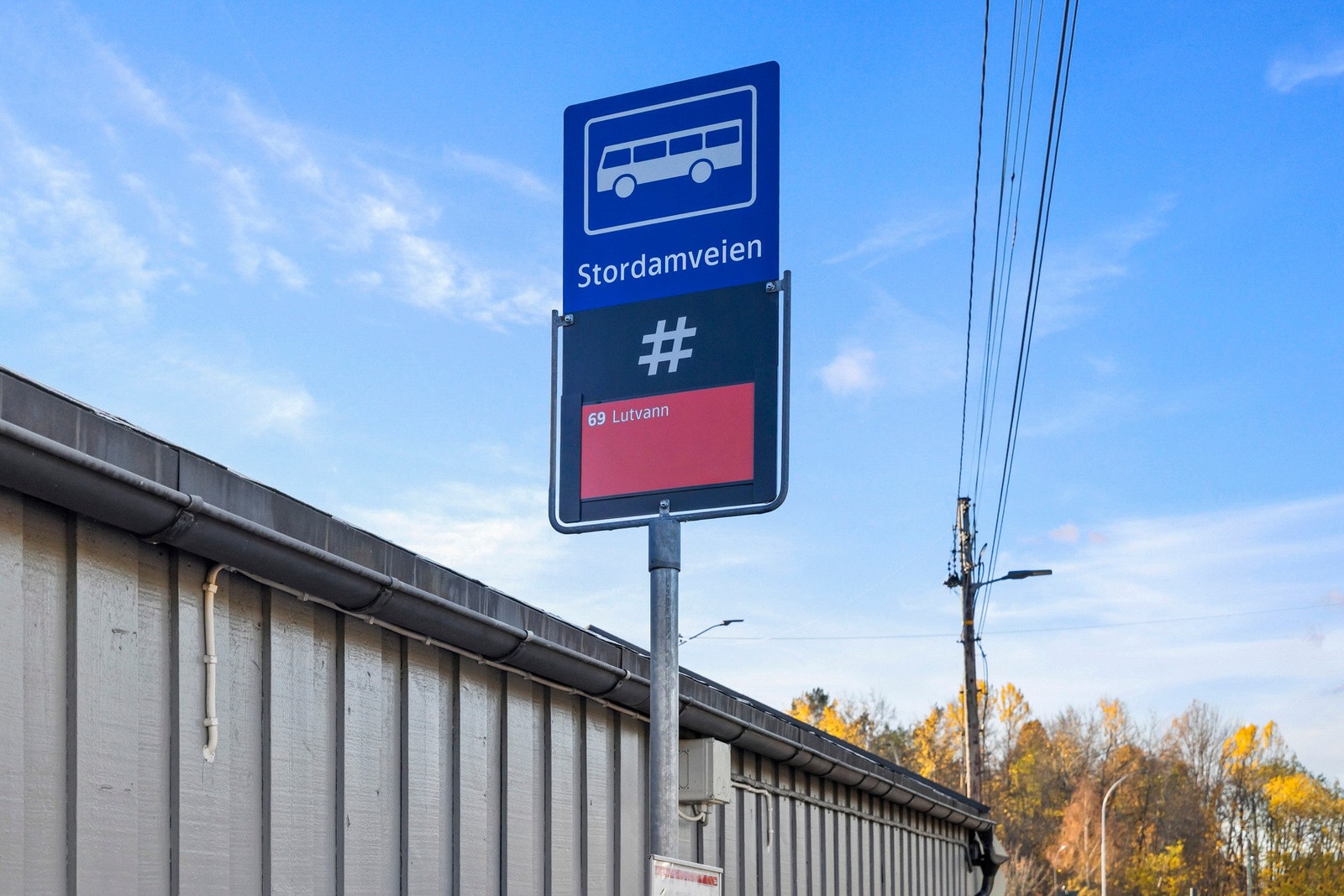 Nærmeste bussholdeplass er Stordamveien, som ligger kun ett minutt unna Galleribilde