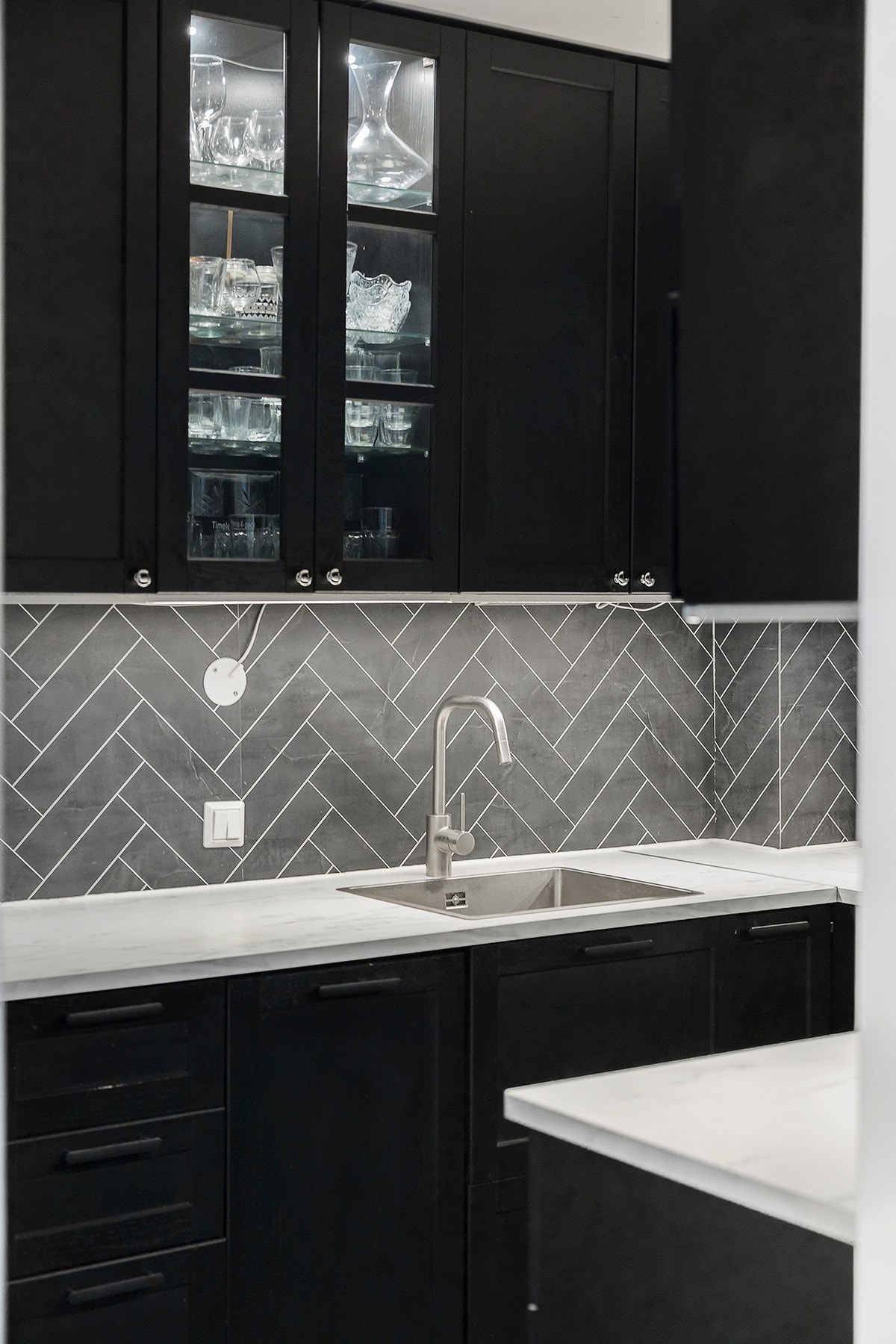 Her har du god skap og benkeplass. Galleribilde