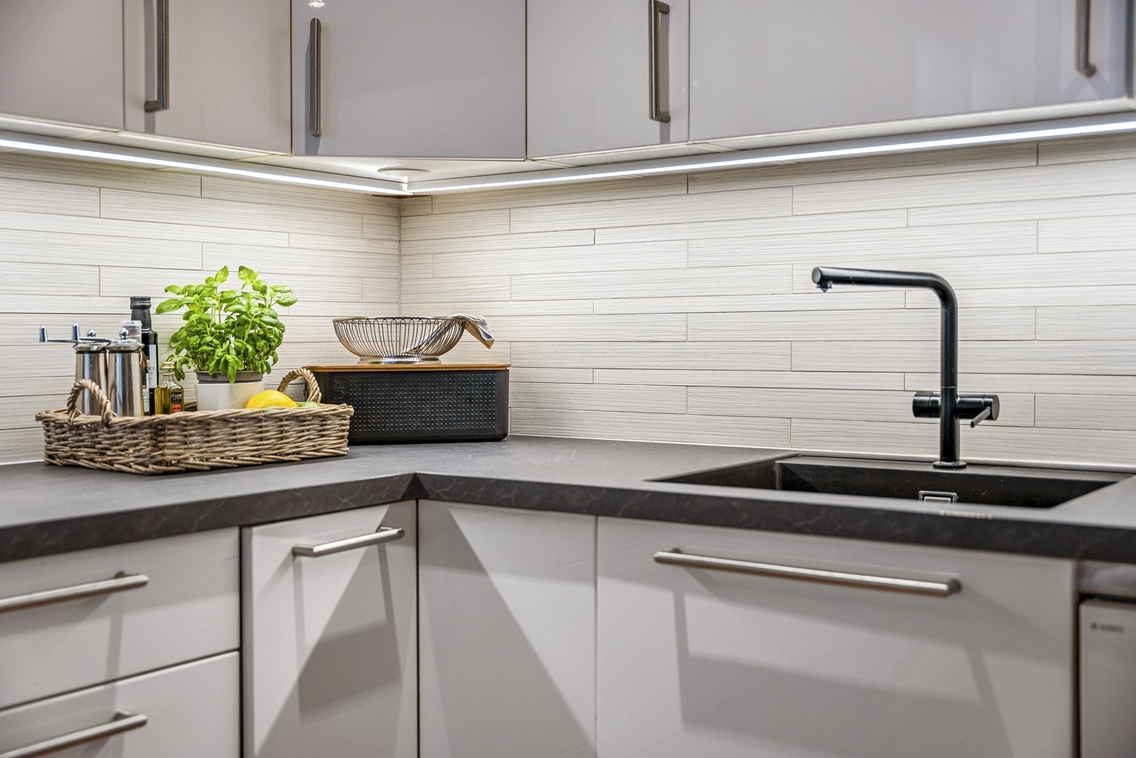 Fliser over benk Galleribilde