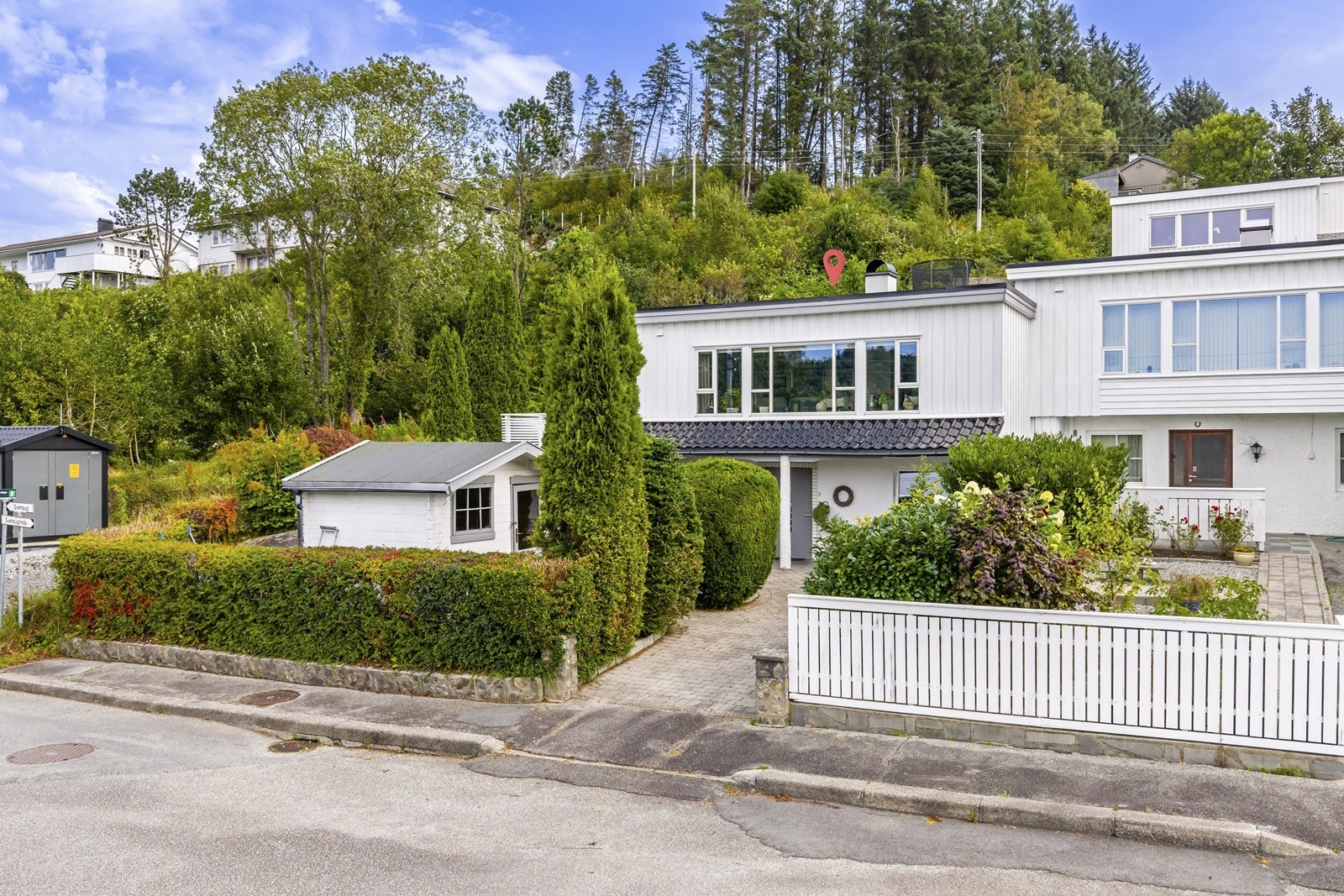 Flott vestvendt beliggenhet Galleribilde