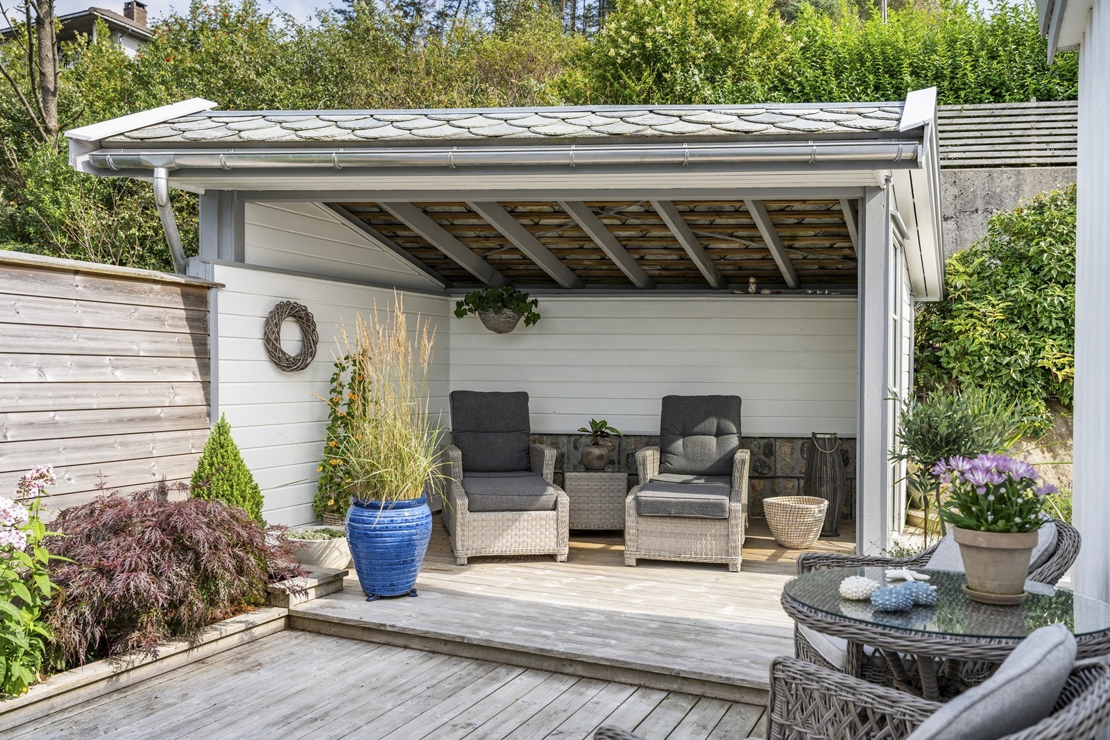 Herlig overbygget område som kan nytes for skygge eller om det skulle regne Galleribilde