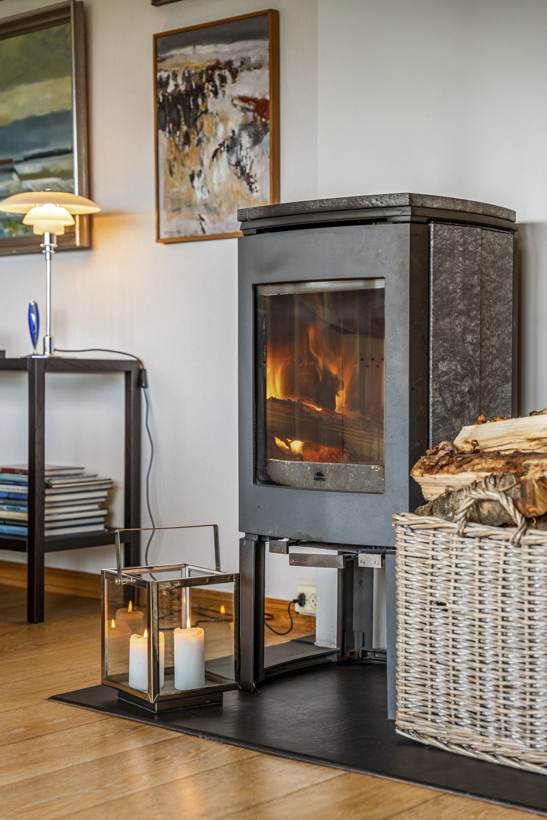 Herlig vedovn som kan nytes på kalde dager Galleribilde