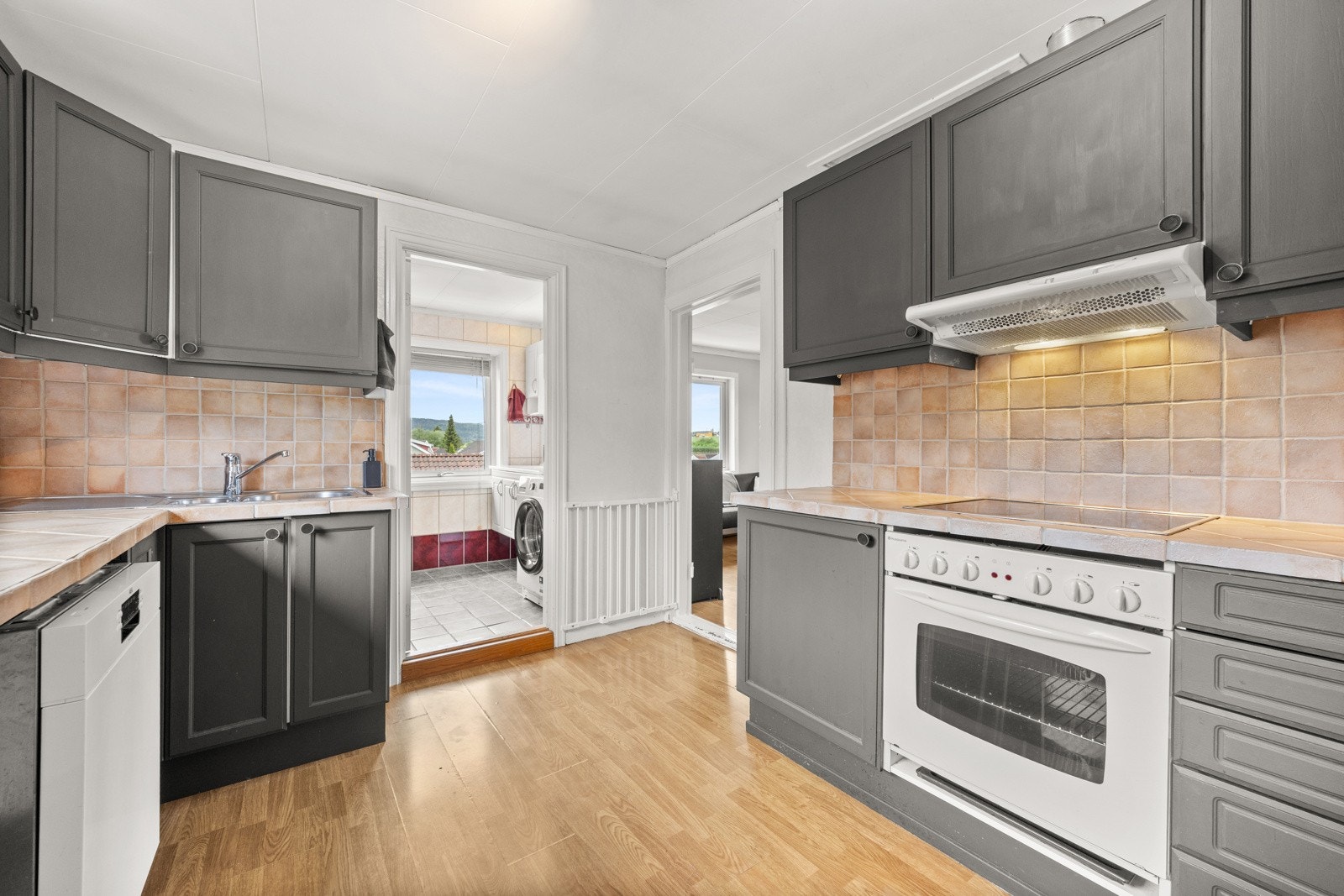 Kjøkkenet ligger separat. Galleribilde