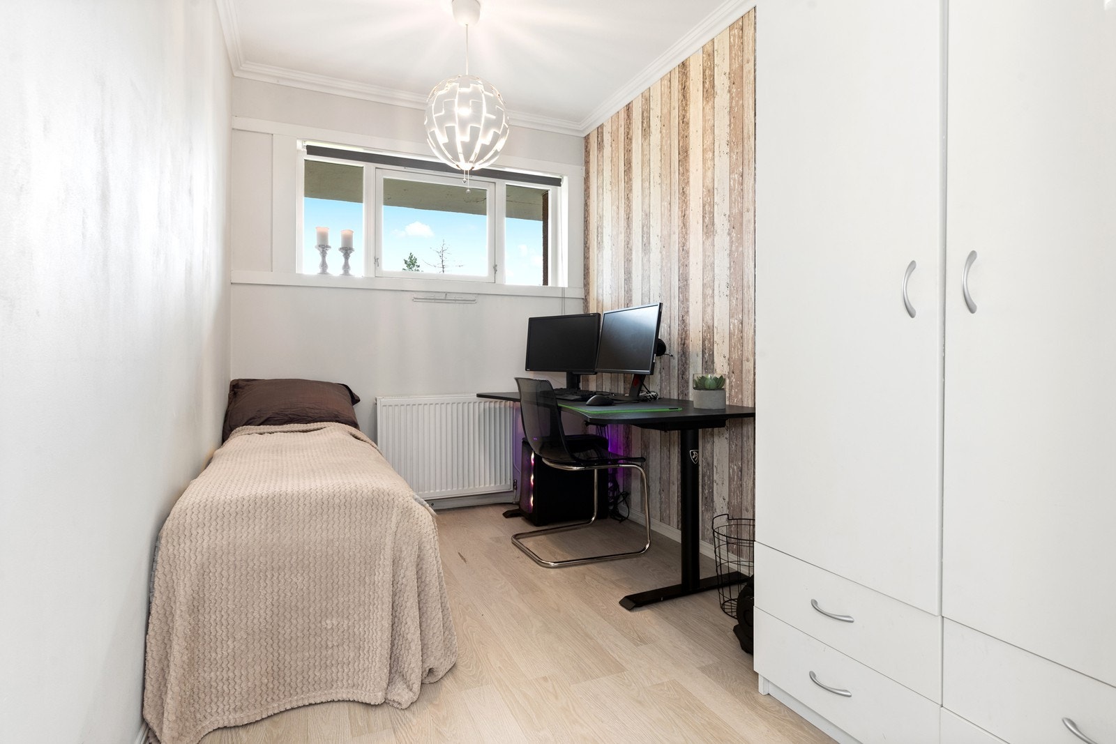 Med 2 soverom er det mulighet for å ha barnerom, gjesterom eller kontor/hobbyrom. Galleribilde