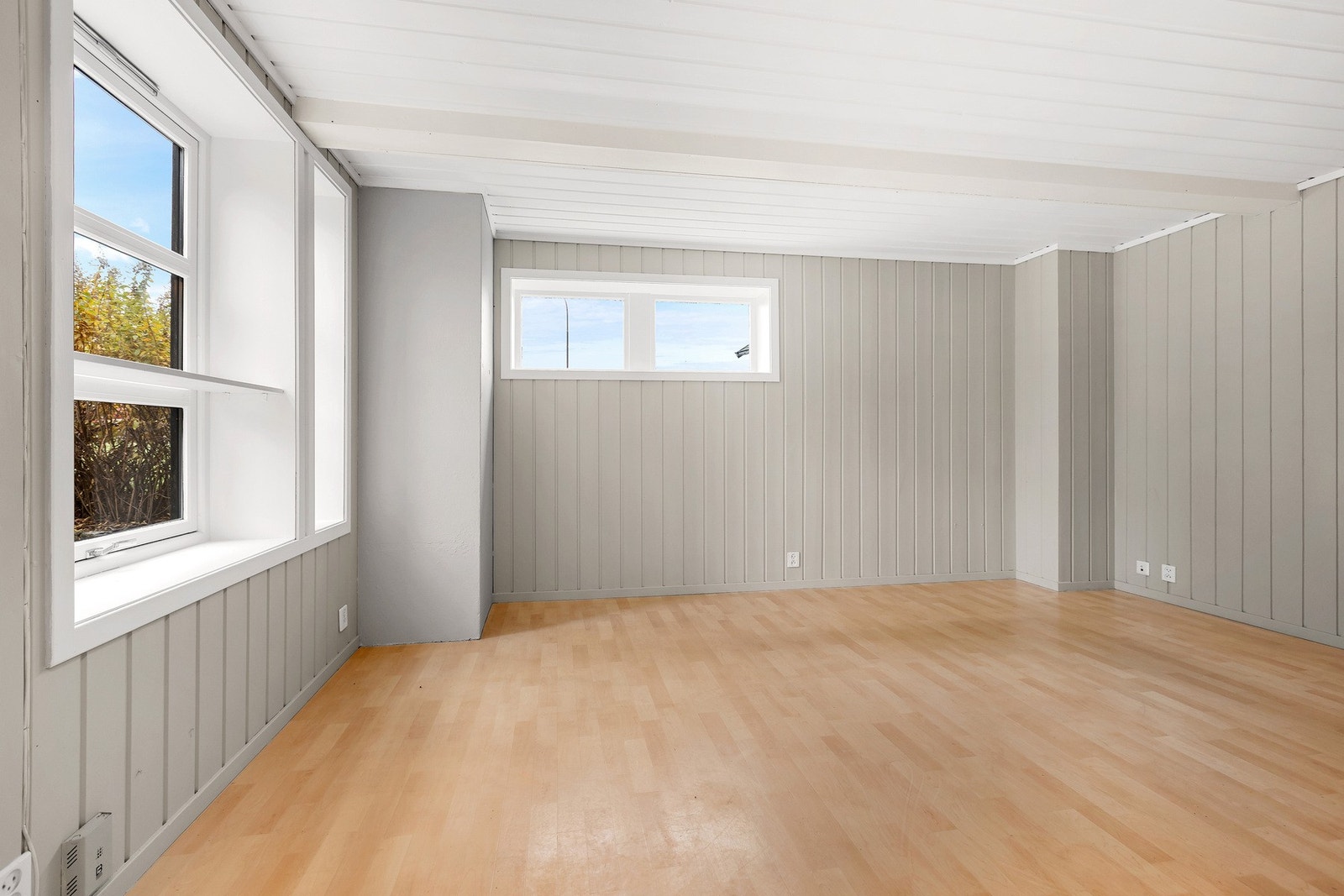 Stue/oppholdsrom med gode møbleringsmuligheter. Galleribilde