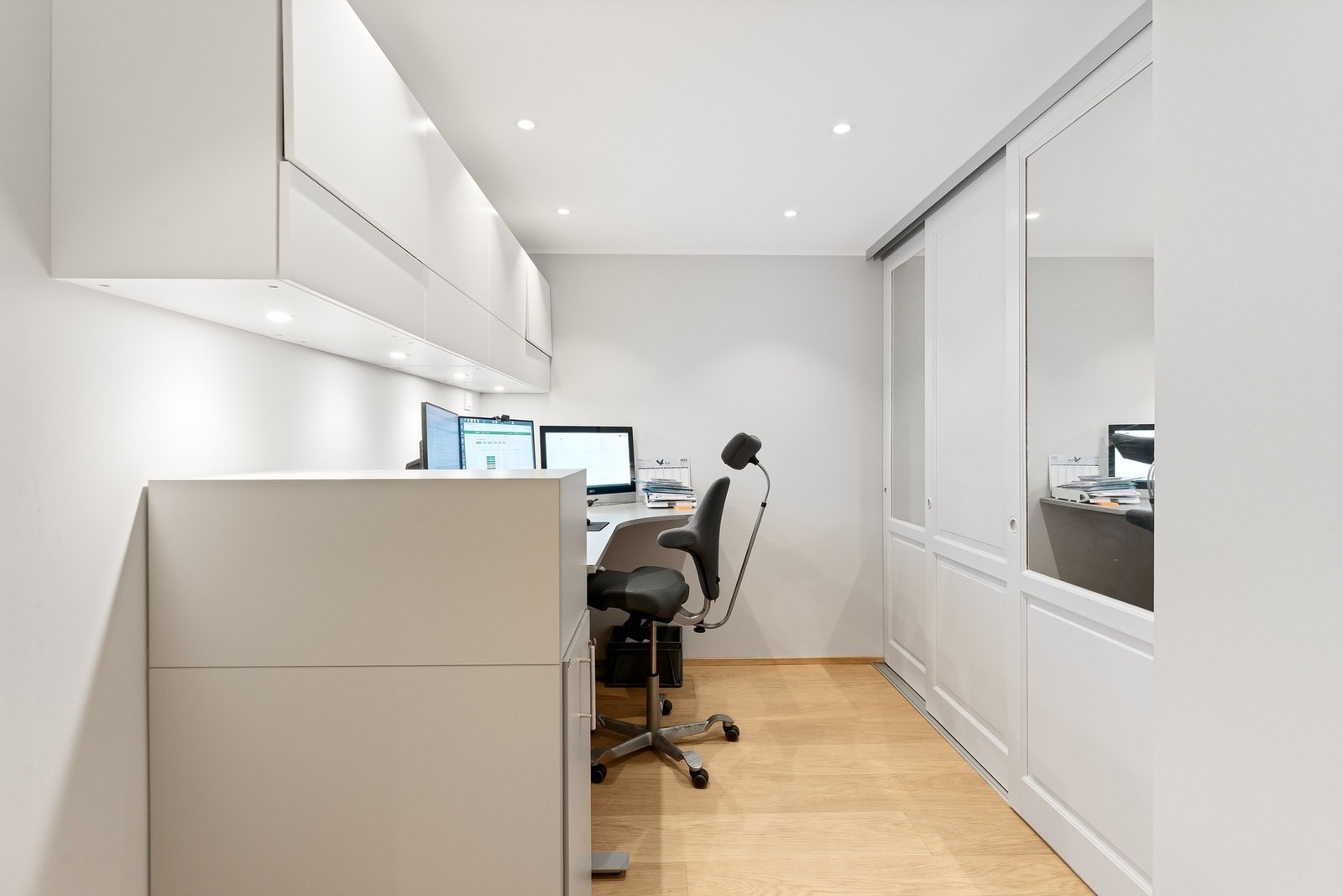 Bod i tilknytning til stuen som i dag brukes som kontor. Galleribilde