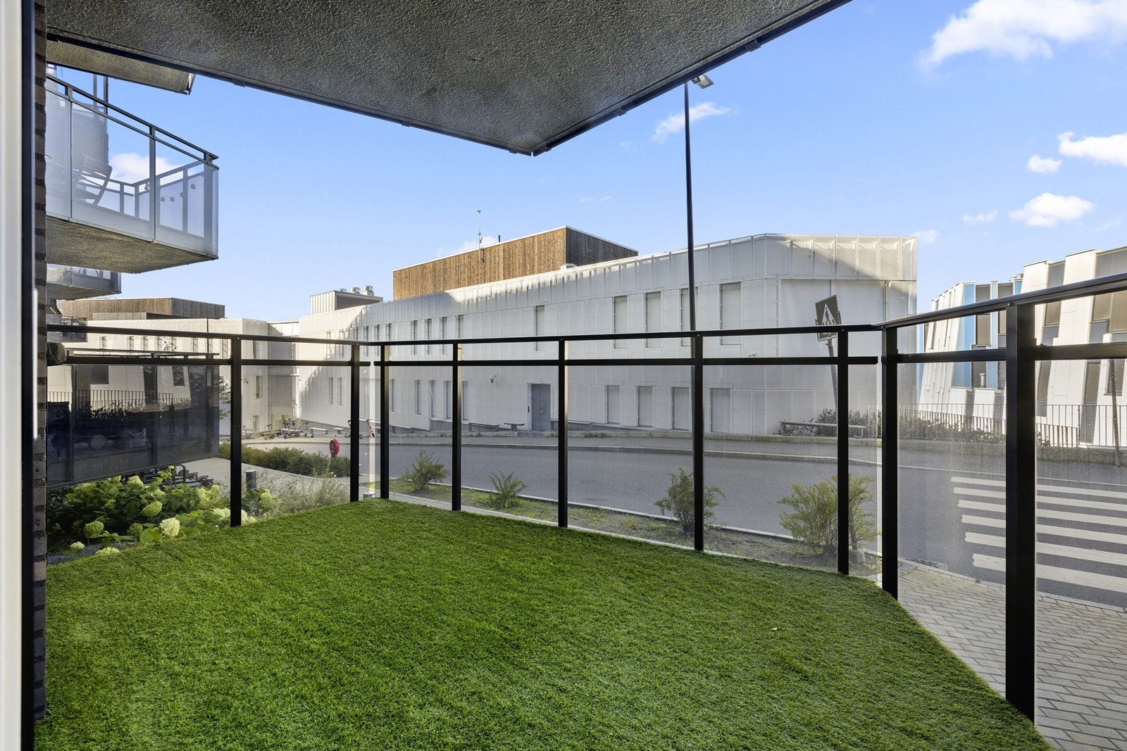 Dette er en stor og innbydende 4-roms leilighet fra 2021 rett ved SNØ i Lørenskog Galleribilde