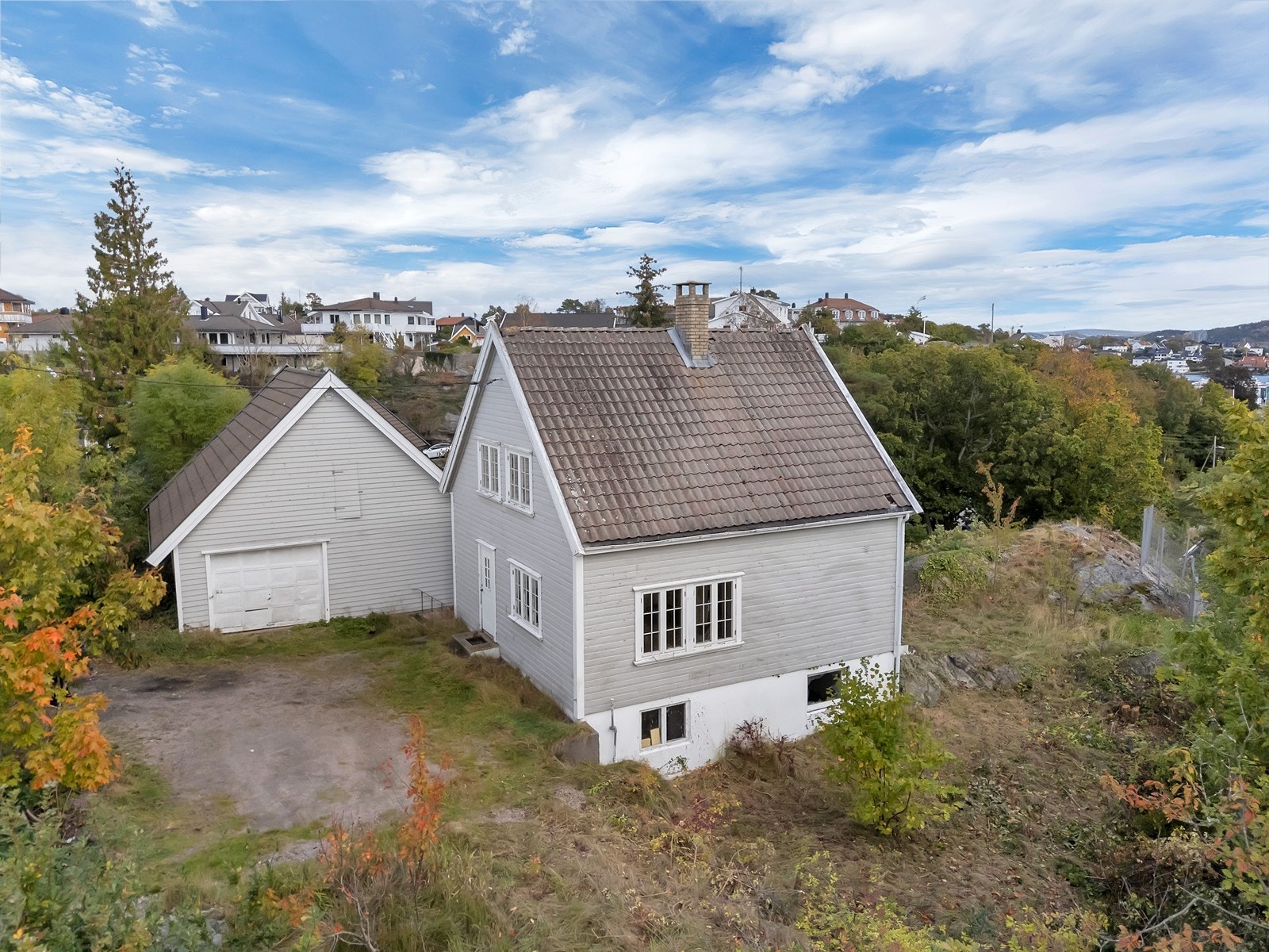 Bygningsmassen har behov for totalrenovering Galleribilde