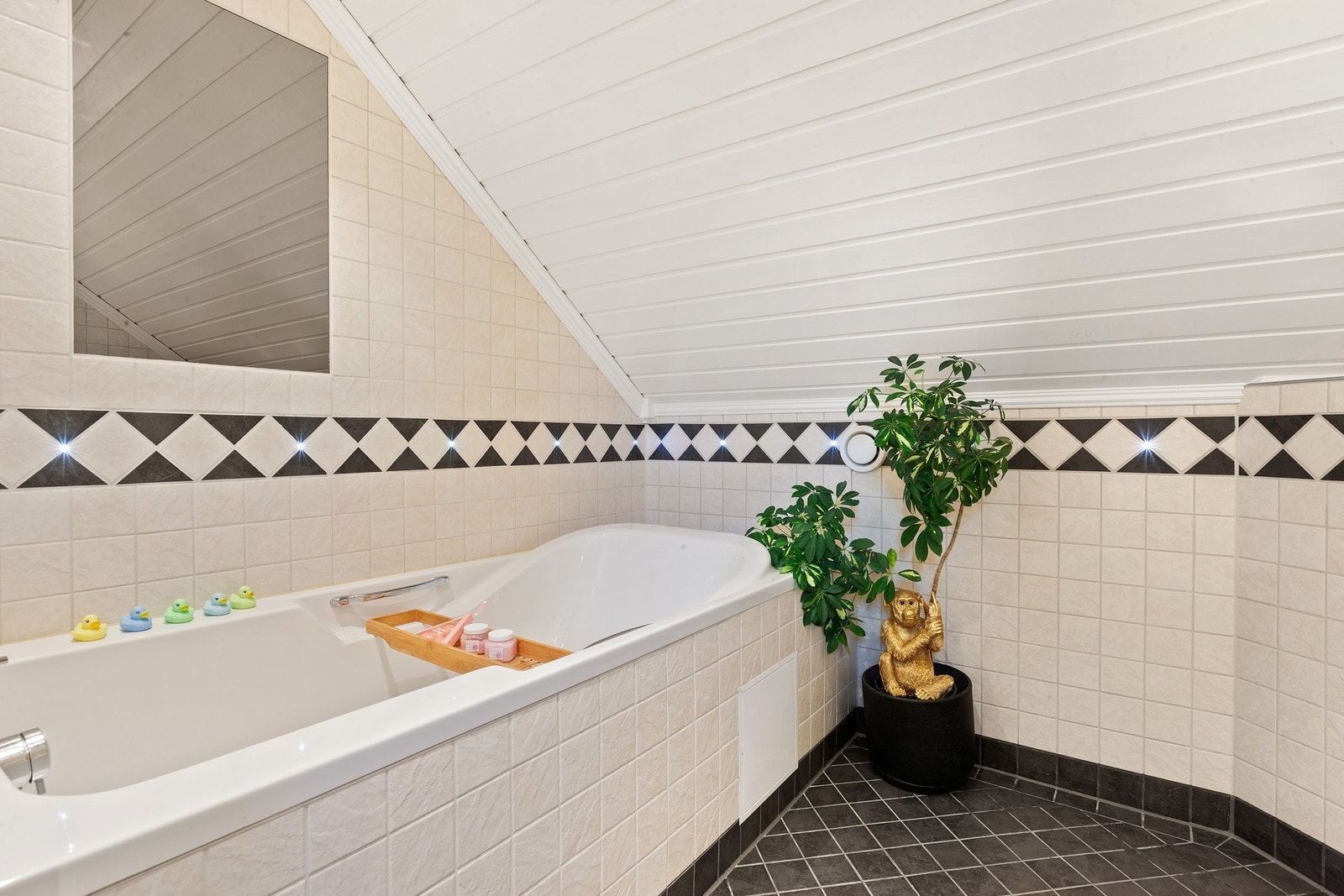 Badet loftsetasjen. Galleribilde