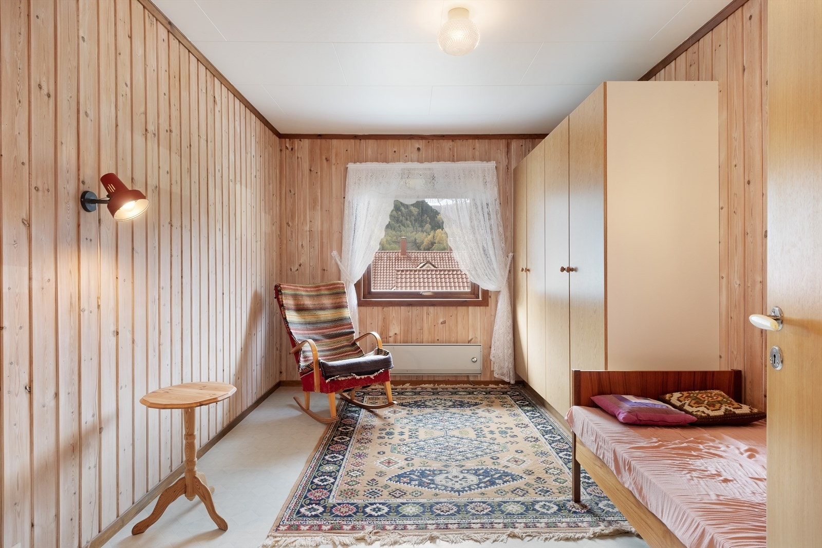 Bustaden har i alt 4 soverom, alle av god størrelse. Galleribilde