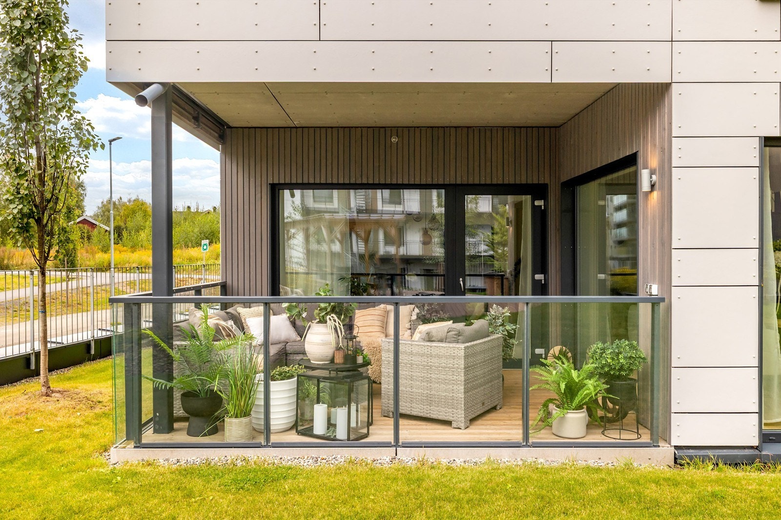 Terrasse med glassrekkverk Galleribilde