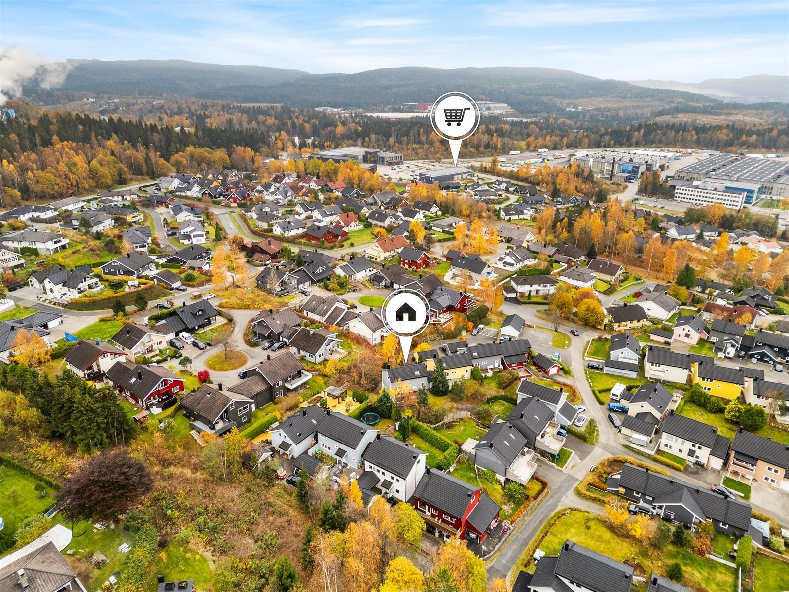 Området er godt etablert med god variasjon på type boliger. Øvrige skoler, barnehager, idrettsanlegg, legesenter og dagligvareforretning med post i kort avstand. Galleribilde