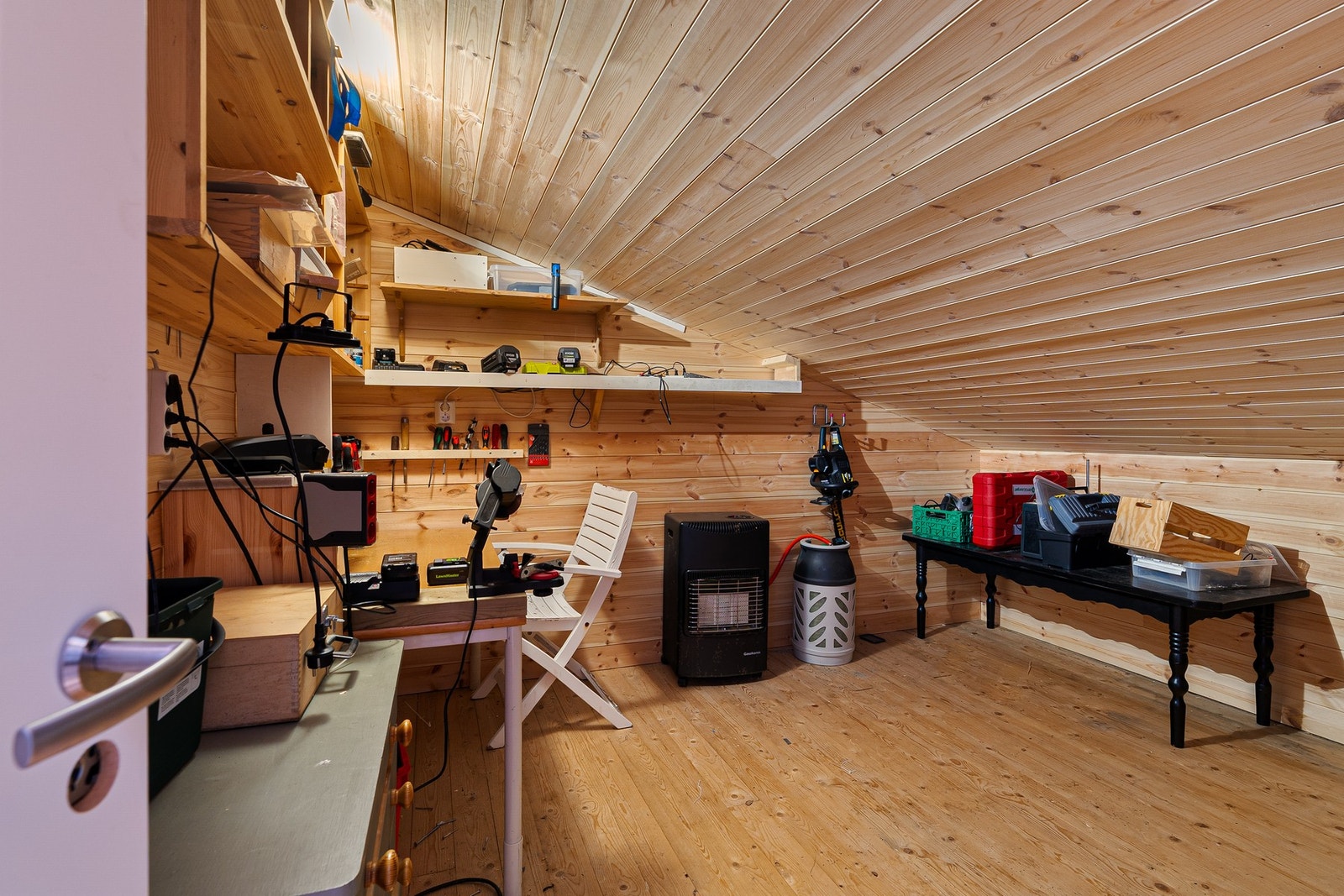 Praktisk garasjeloft. Galleribilde