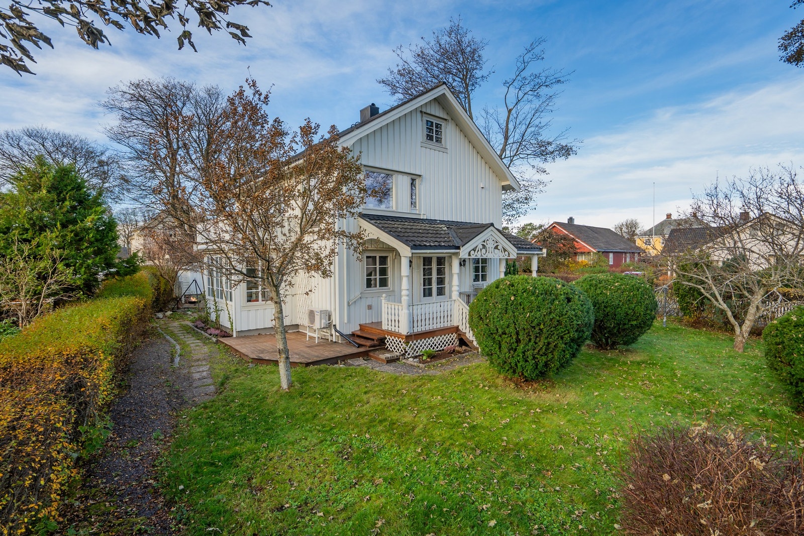 Hage. Romslig og pen. Galleribilde