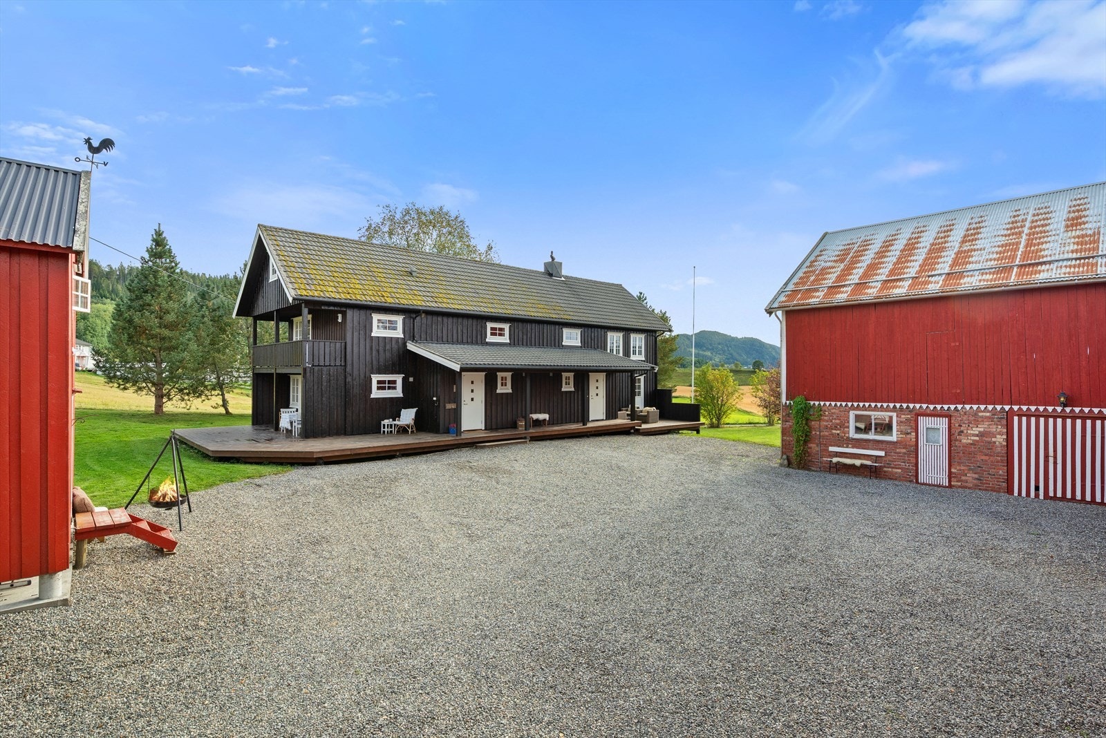 Koselig gårdstun med flere muligheter! Galleribilde