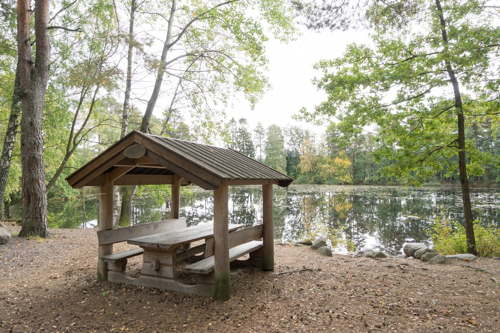 Fra boligen er det kort vei til turområder. Brydedammen er en sentrumsnær naturperle og en tidligere isdam som ligger i Preståsen naturpark, og området er populært for turer og friluftsliv året rundt. Galleribilde