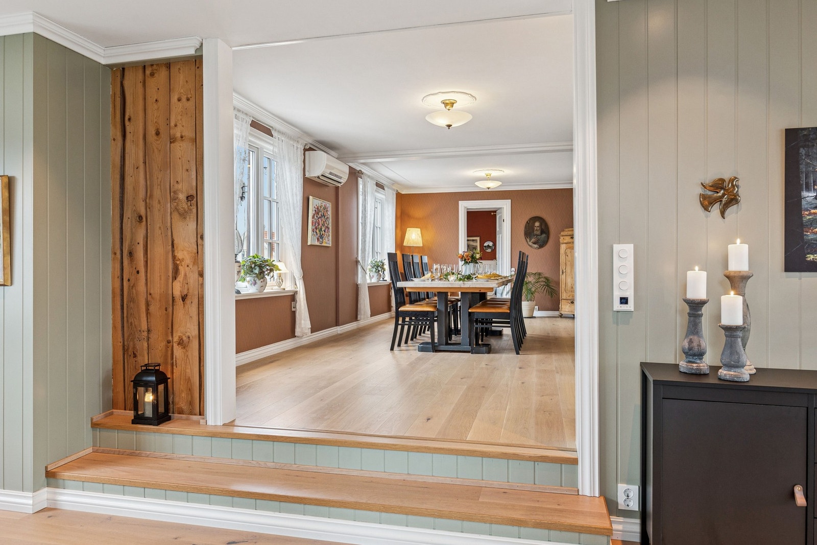 Den lille treveggen i åpningen avdekker husets hundre år gamle "sjel". Galleribilde