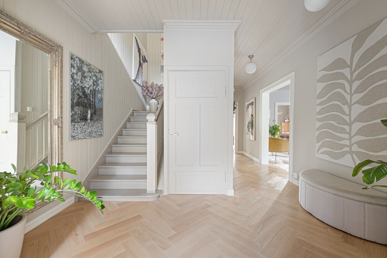 Entréen gir et svært godt førsteinntrykk av hva som kan forventes i boligen. Galleribilde