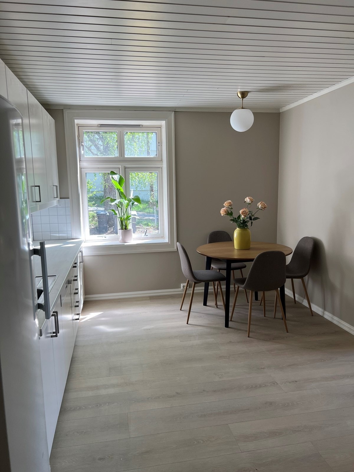 Kjøkken i tilleggsdel Galleribilde