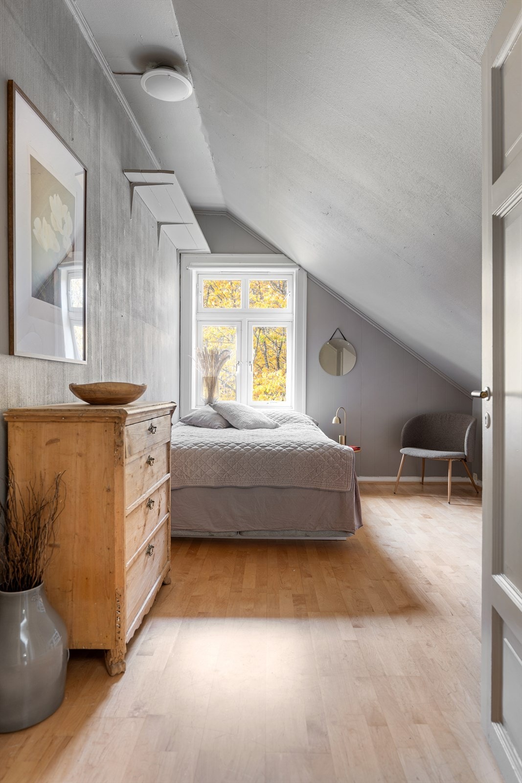 Soverom nr. 4 med opplegg for etablering av bad. Galleribilde