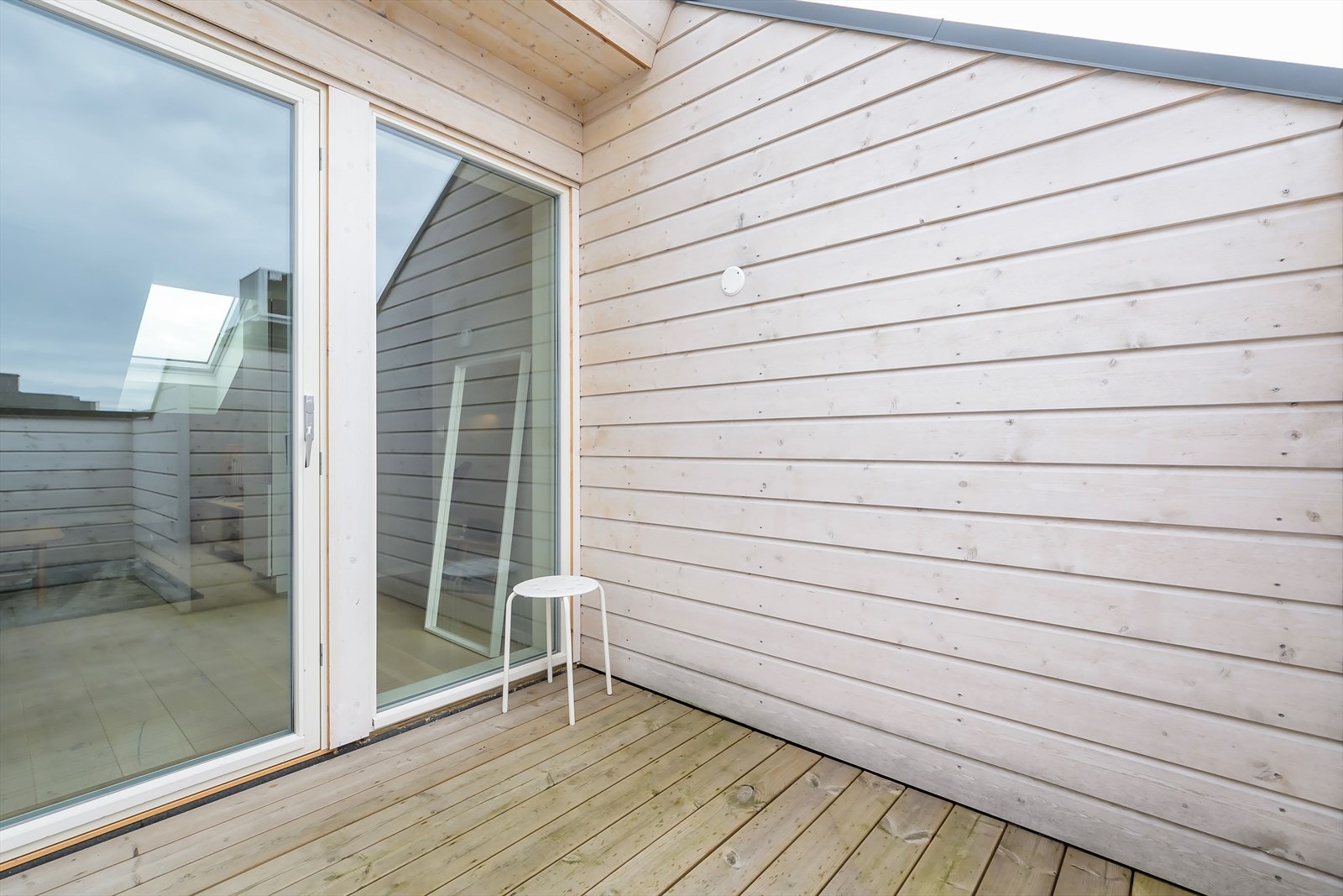 Gode innredningsmuligheter og store vindusflater Galleribilde