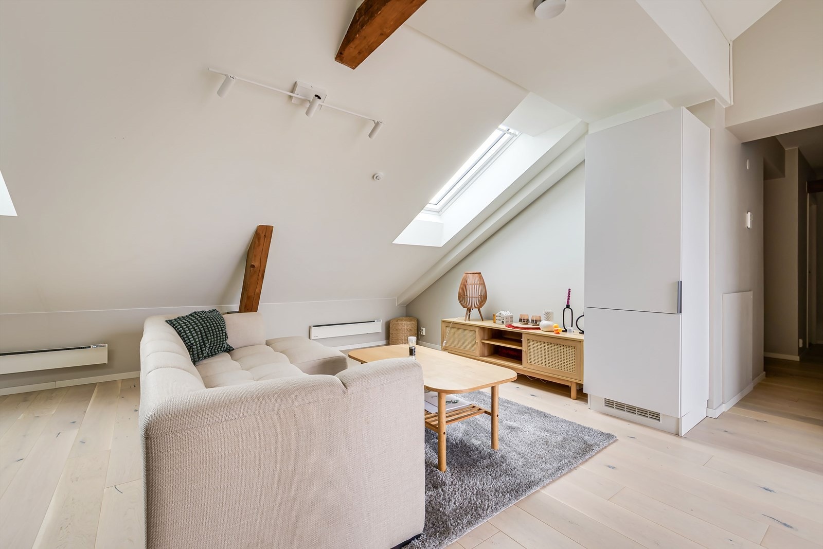 Stor og romslig stue Galleribilde