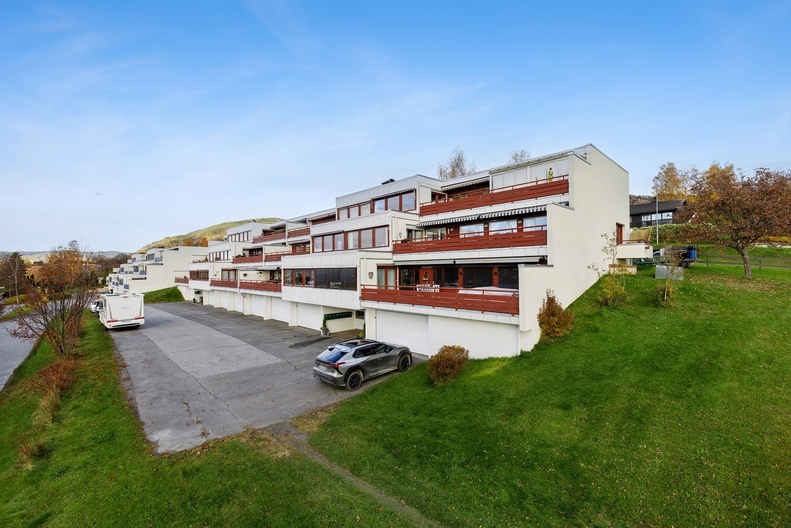 Leiligheten ligger ca. 2 km nord for Lillehammer sentrum. Galleribilde