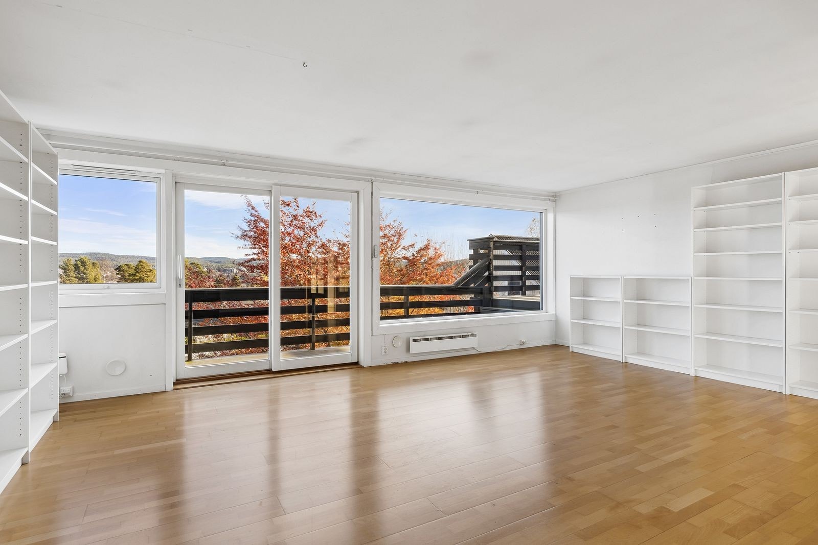 Velkommen til Jotunveien 6 B! Lys enebolig over to plan Galleribilde