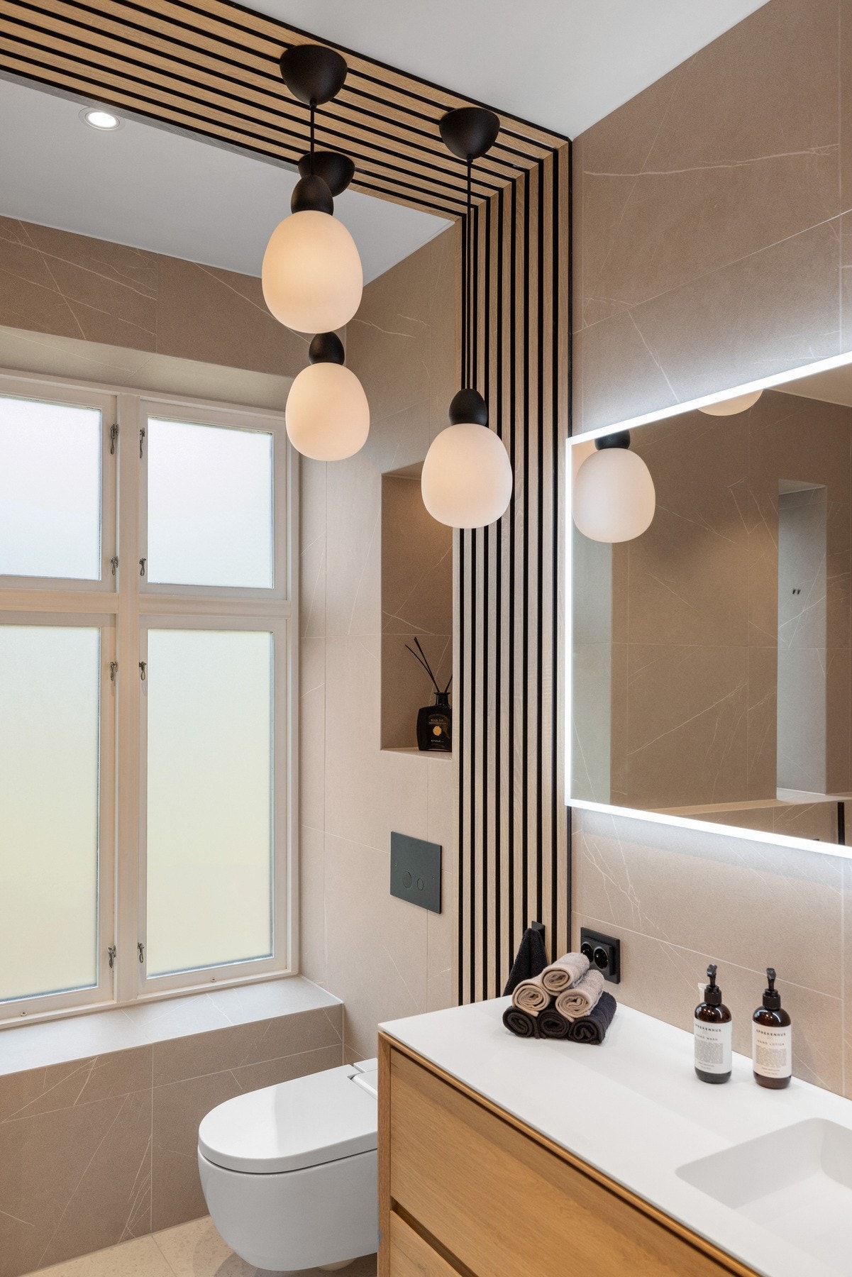 Badet er velutstyrt og av god størrelse. Galleribilde