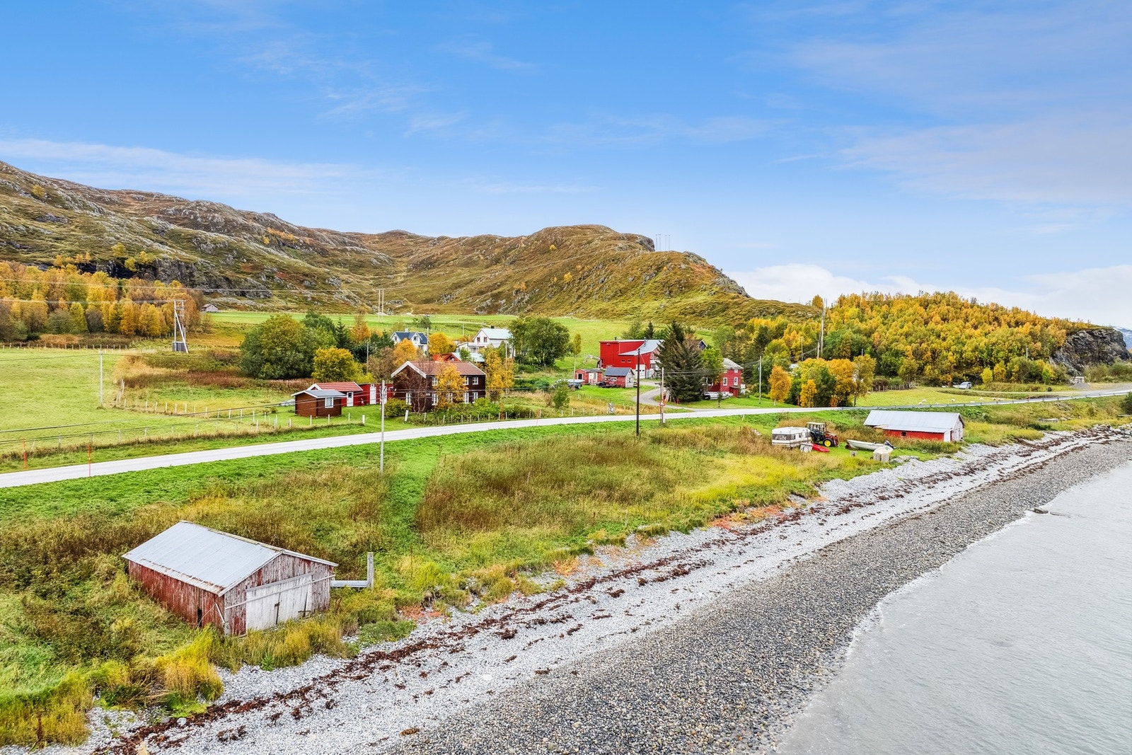 Naust tilhørende denne eiendommen Galleribilde