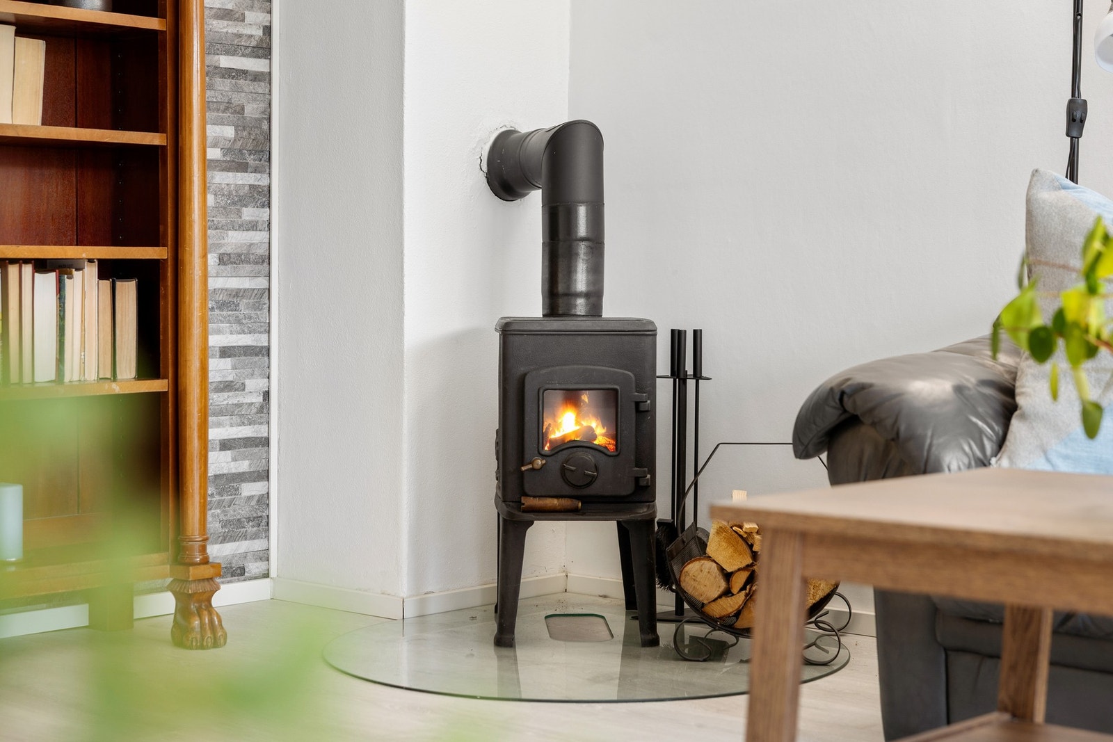 Vedovnen på stuen sørger for lun varme og god stemning på vinterhalvåret. Galleribilde