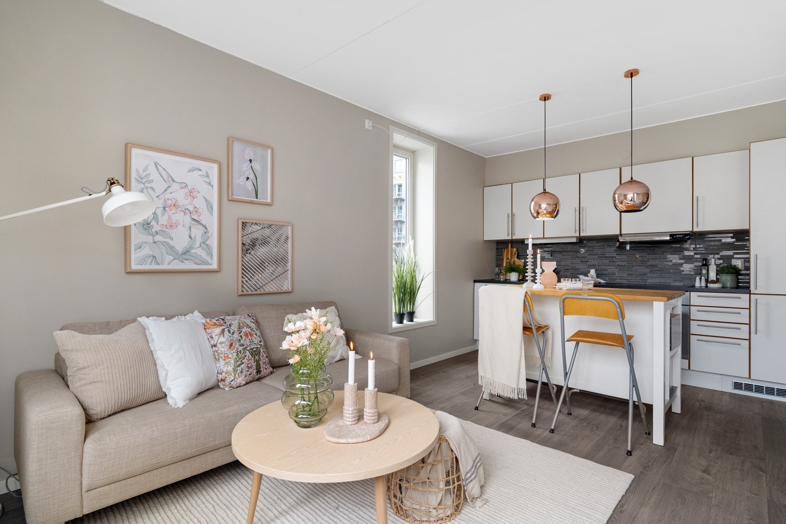 Endebeliggenhet i bygget gir plass til flere vindusflater som gir godt lysinnslipp. Galleribilde