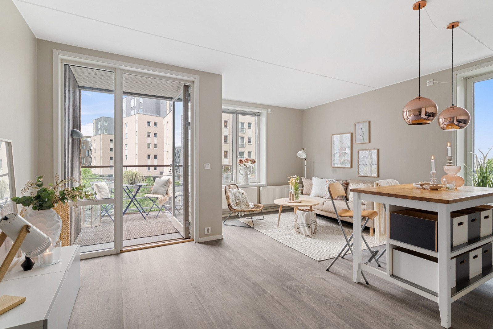 Velkommen innbydende 3-roms endeleilighet i Dyre Halses gate 8. Galleribilde