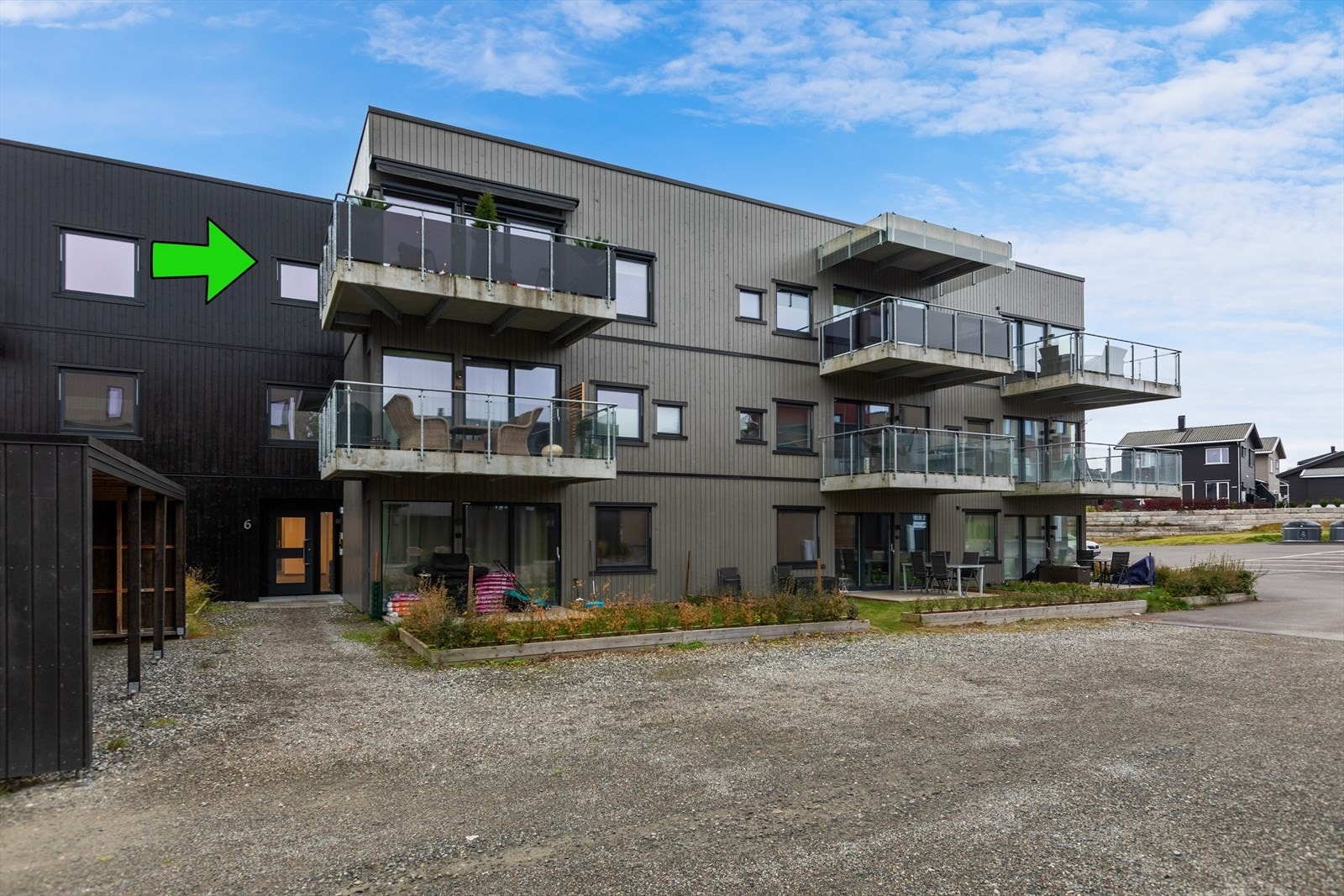 Velkommen til Ramstaddammen 6 | Pen 3-roms toppleilighet| Garasje med elbillader | Heis Galleribilde