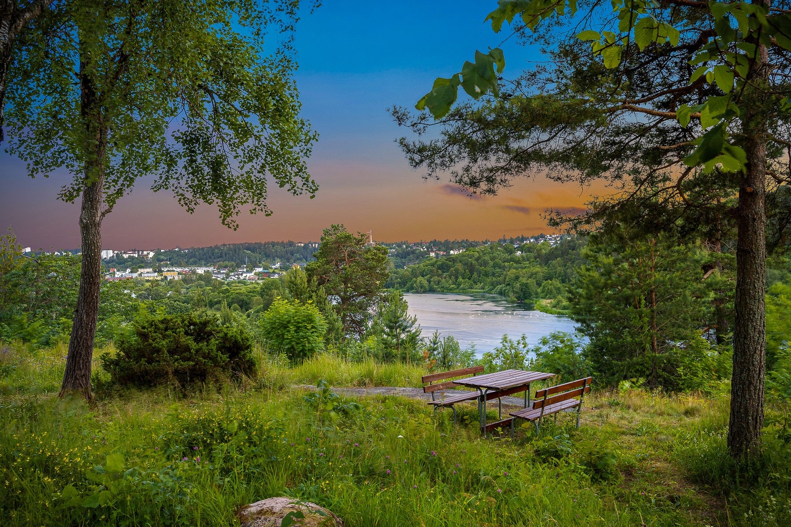 Borettslagets navn er Oppsal Terrasse Borettslag og består av 136 andelsleiligheter. Galleribilde