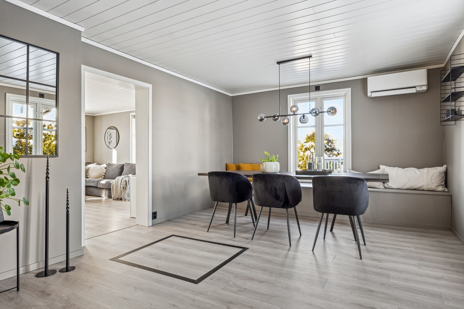 Spisestue i et pent fargevalg. Galleribilde