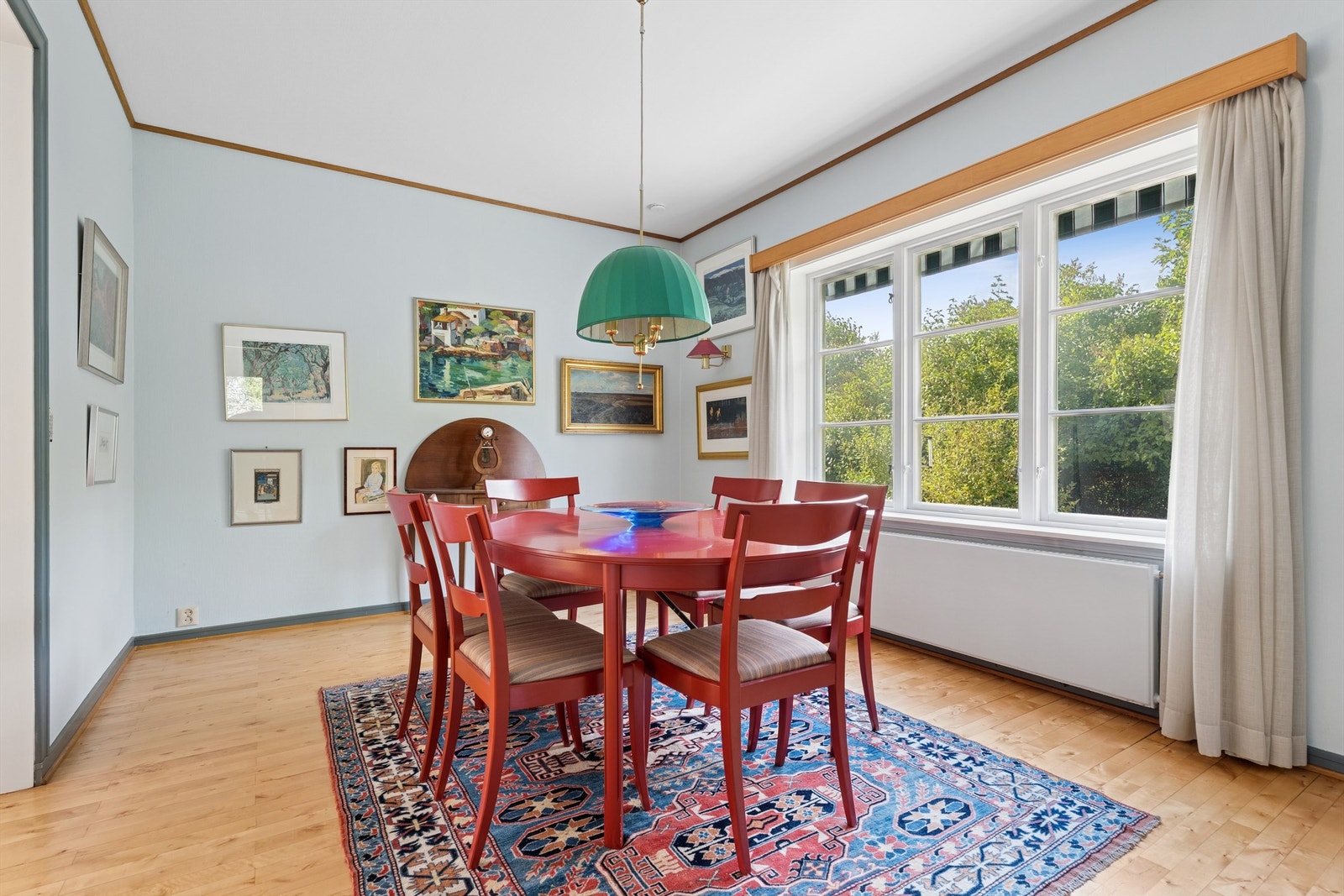 Spisestue. Galleribilde