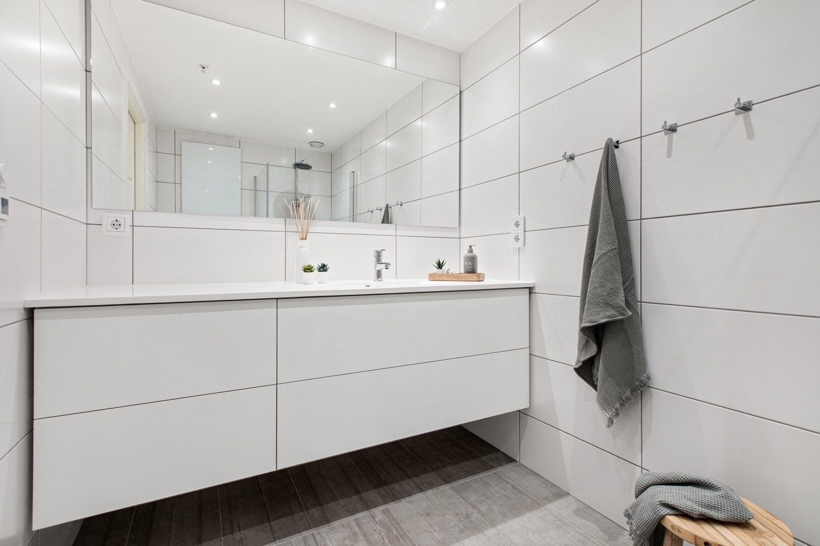 Bad med adkomst fra gangen Galleribilde