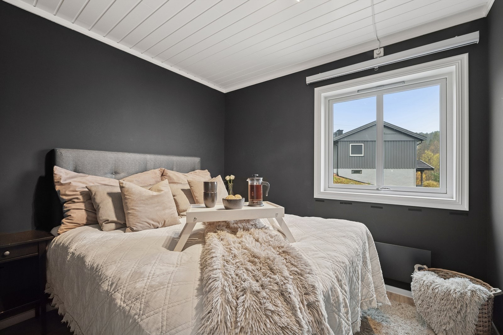 Boligen har to gode soverom med plass til stor seng. Galleribilde